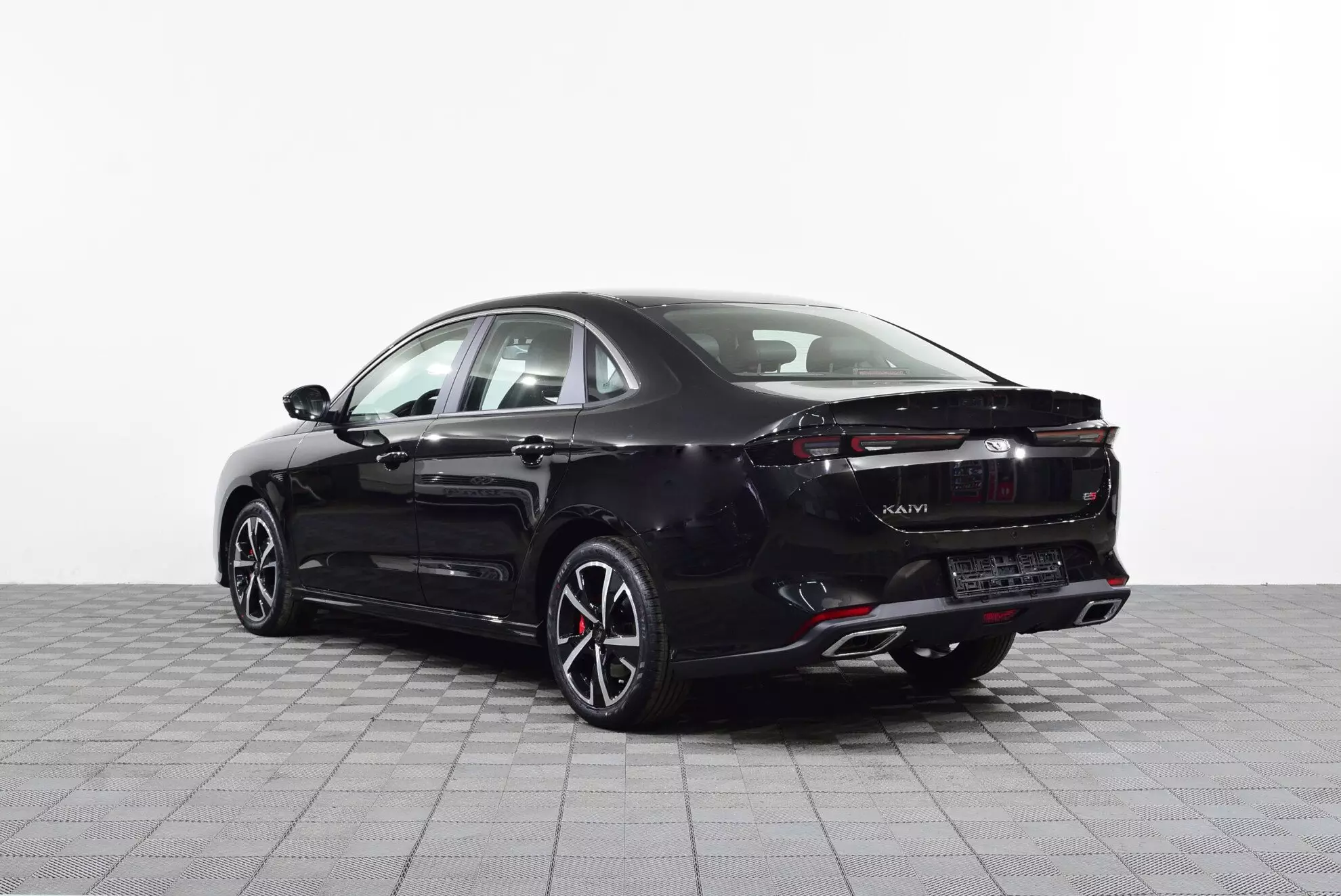 Автосалон: Kaiyi E5