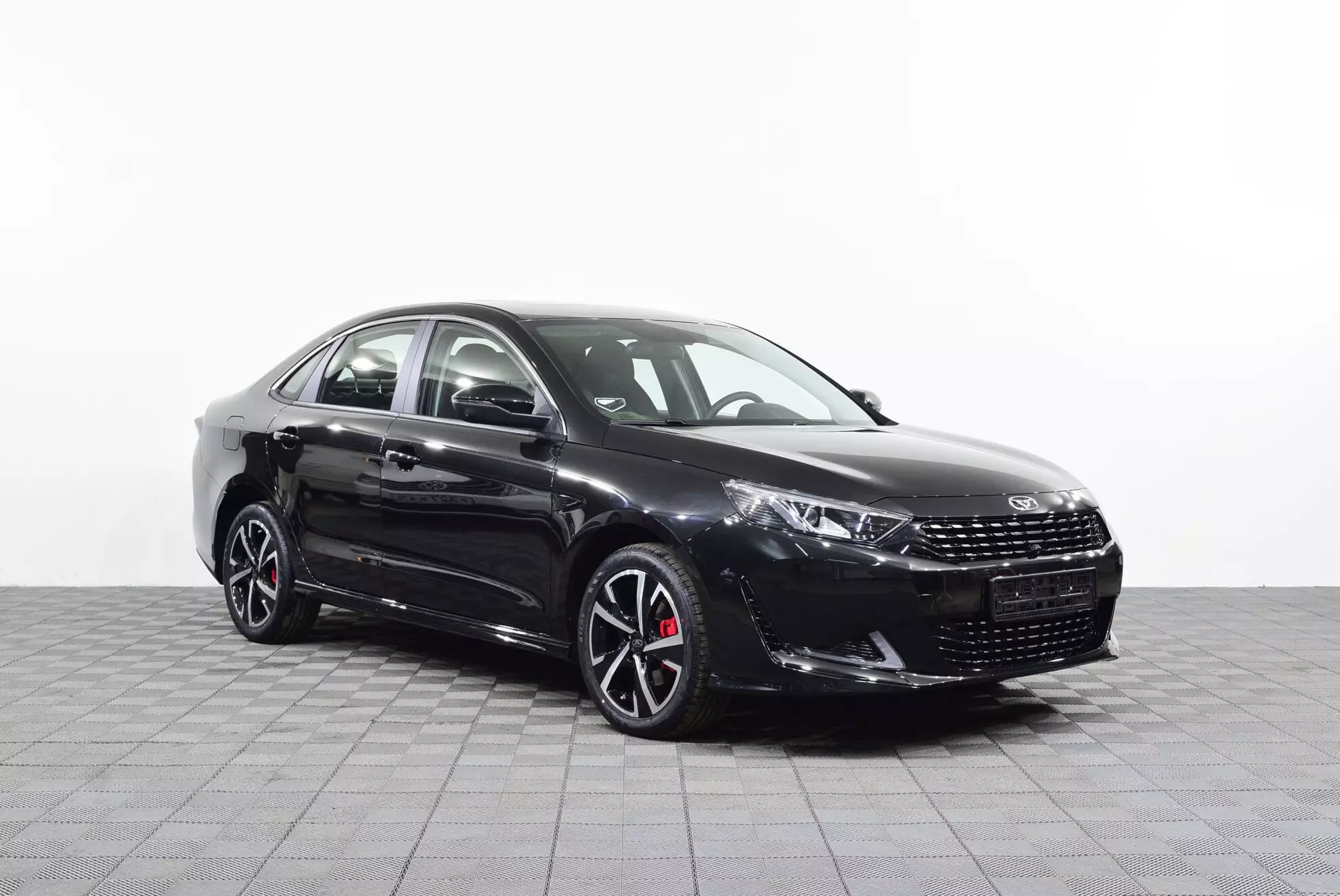 Автосалон: Kaiyi E5