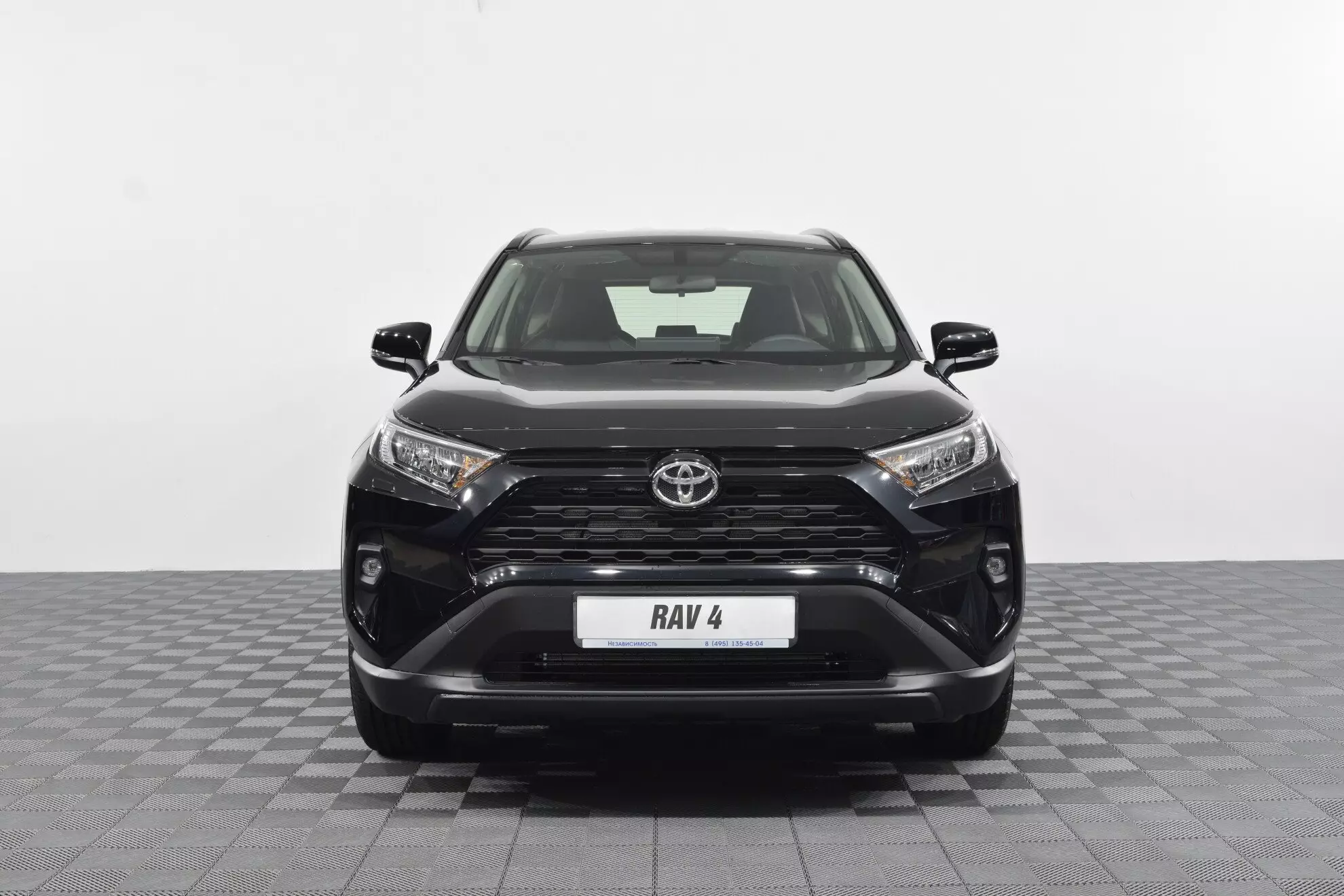 Автосалон: Toyota Rav4
