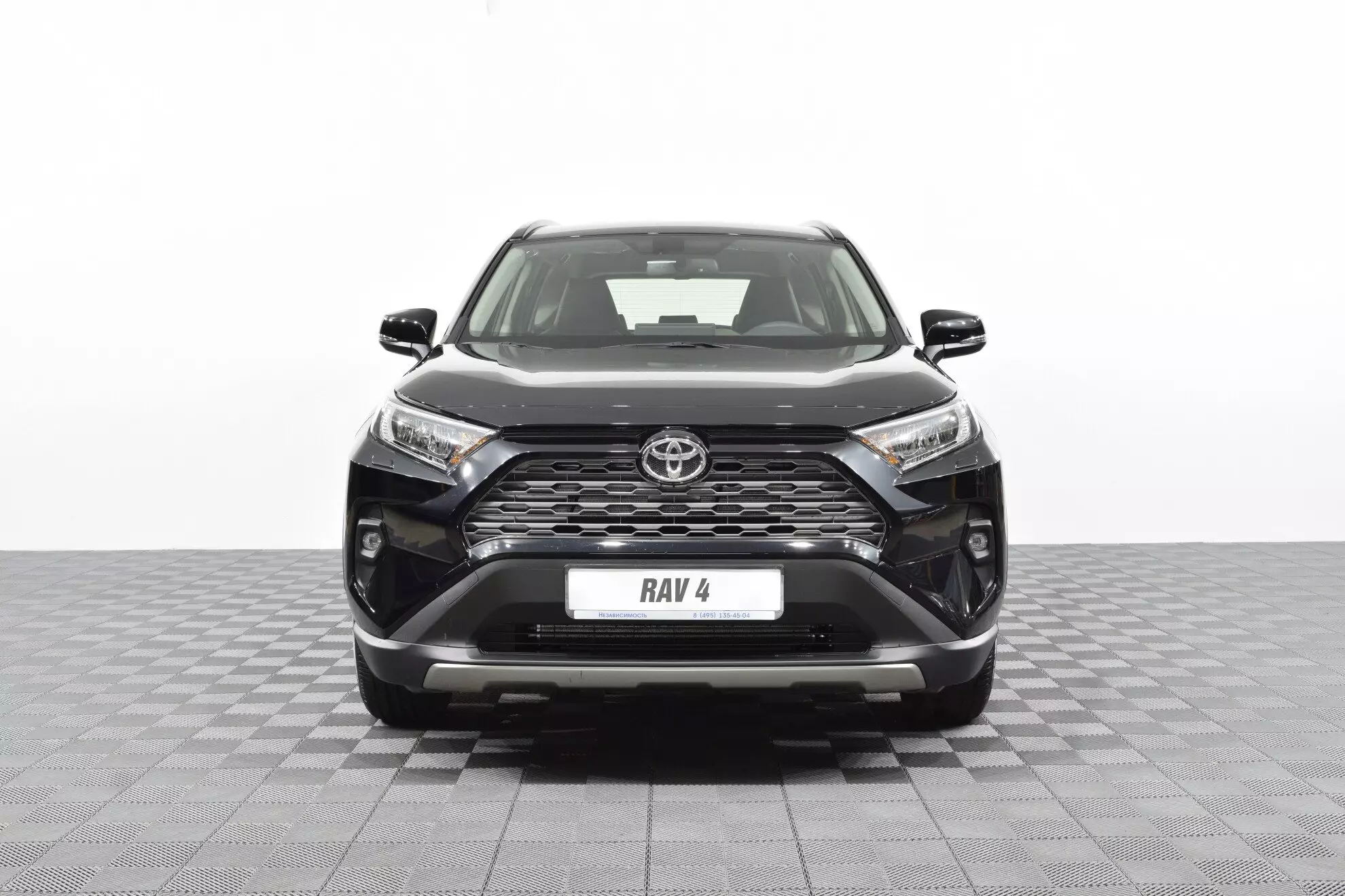 Автосалон: Toyota Rav4