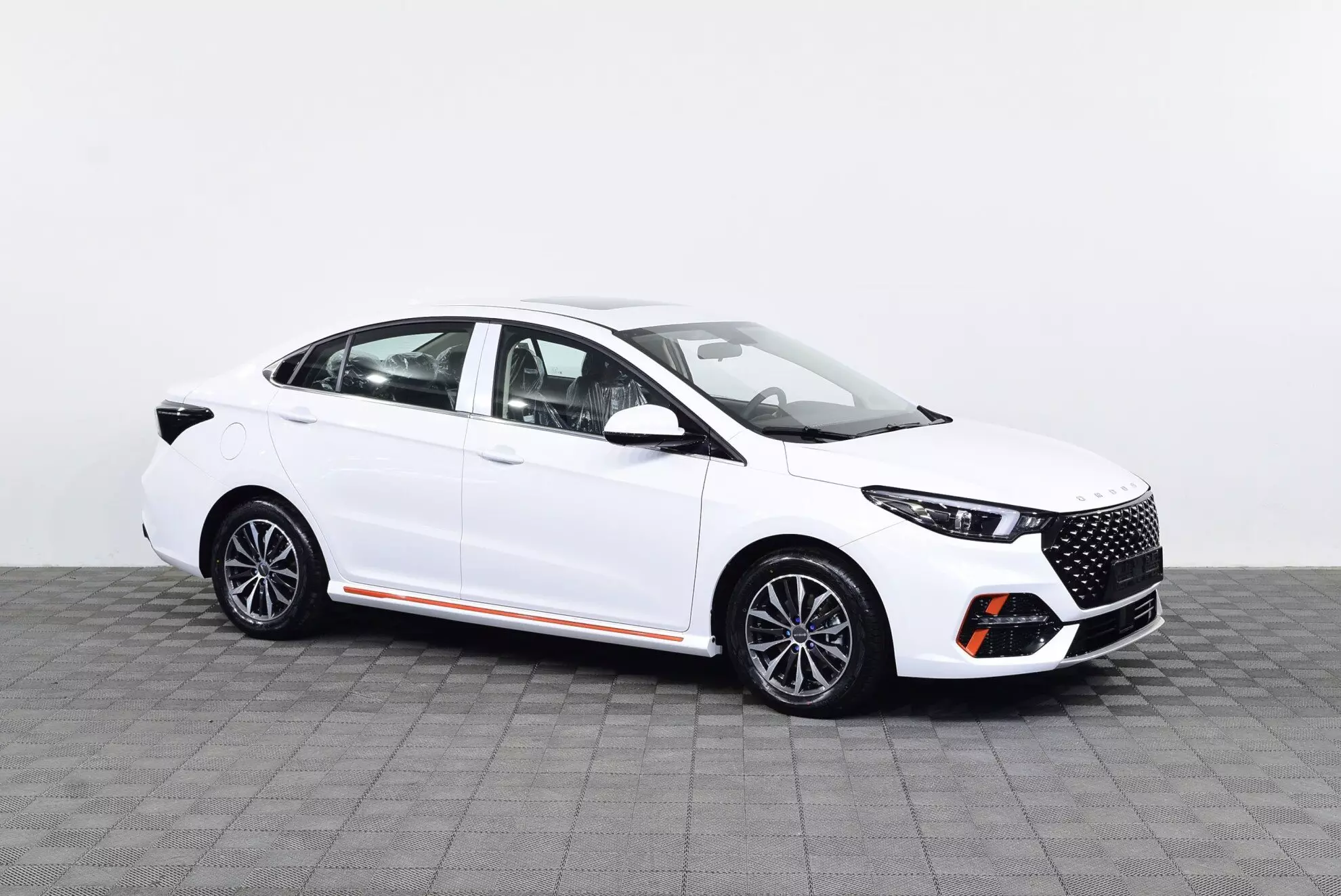 Автосалон: Omoda S5