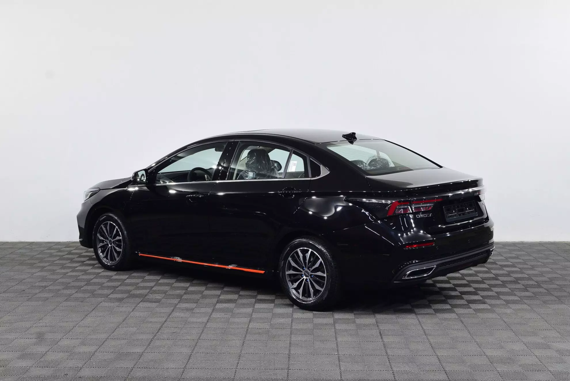 Автосалон: Omoda S5