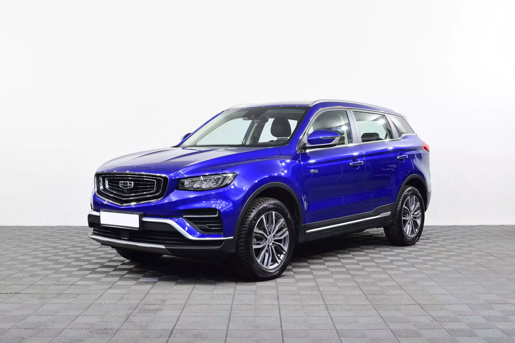 Автосалон: Geely Atlas Pro