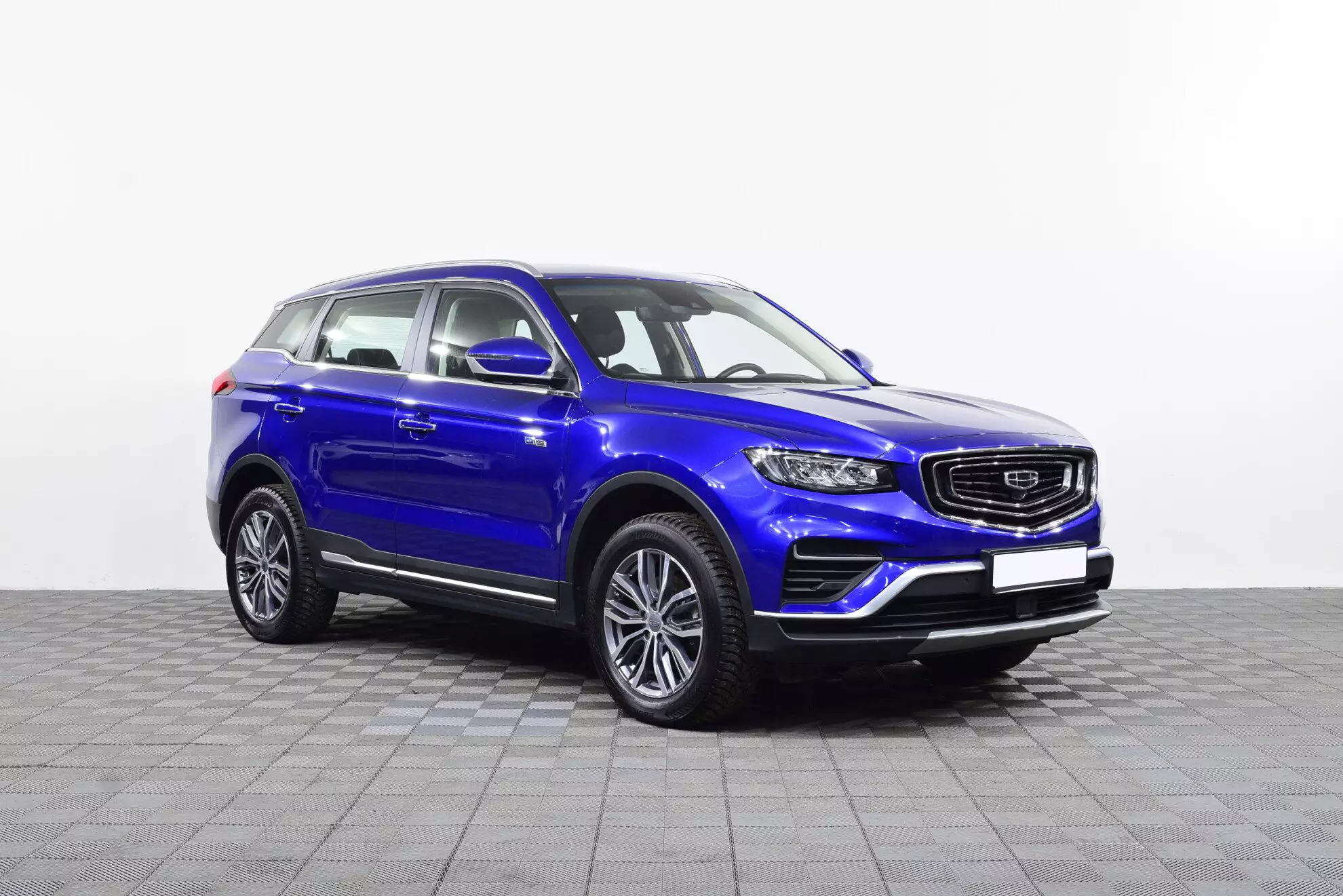 Автосалон: Geely Atlas Pro
