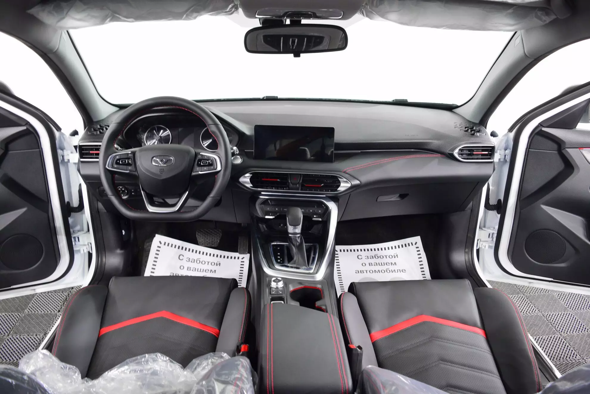Автосалон: Kaiyi E5