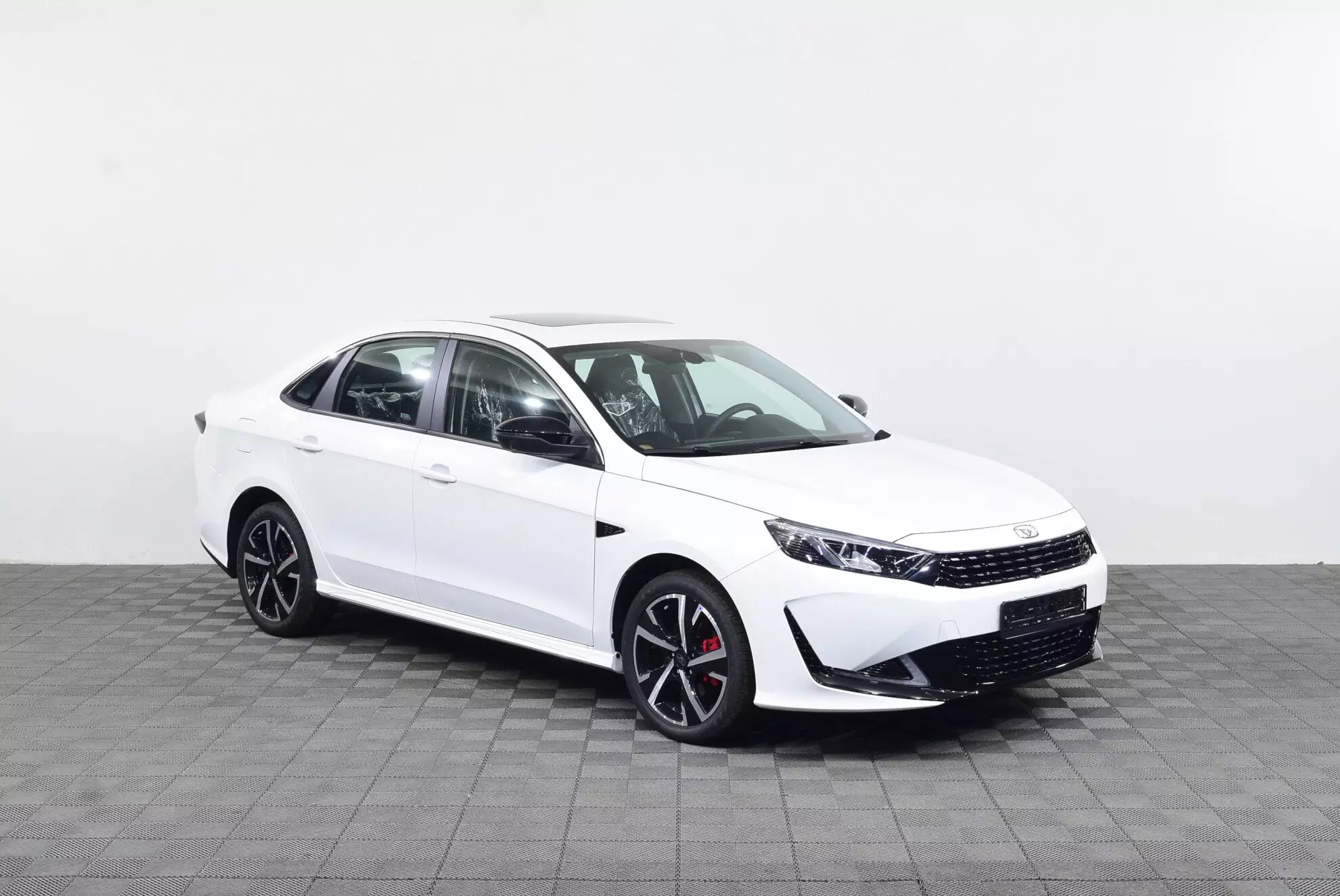 Автосалон: Kaiyi E5
