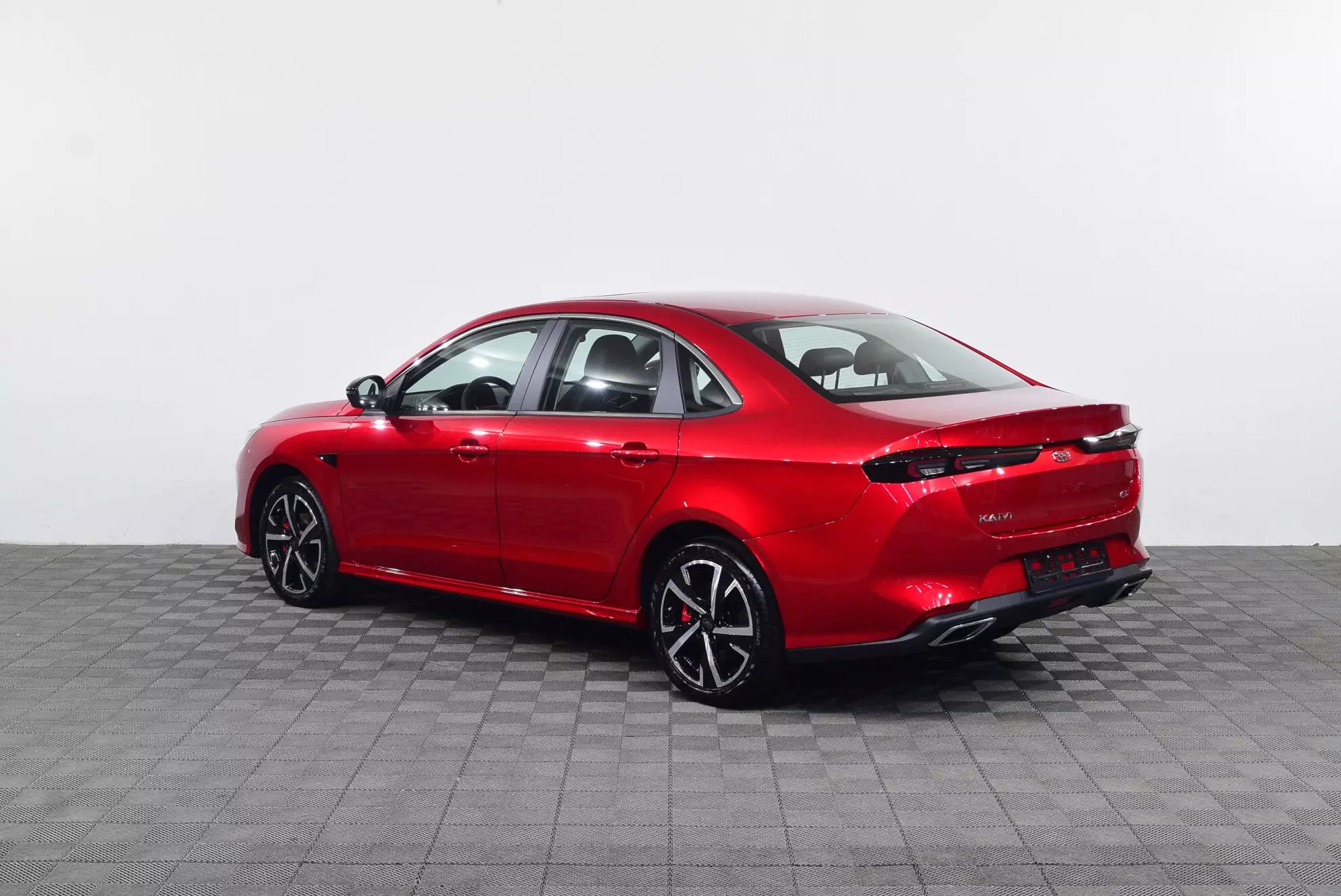Автосалон: Kaiyi E5
