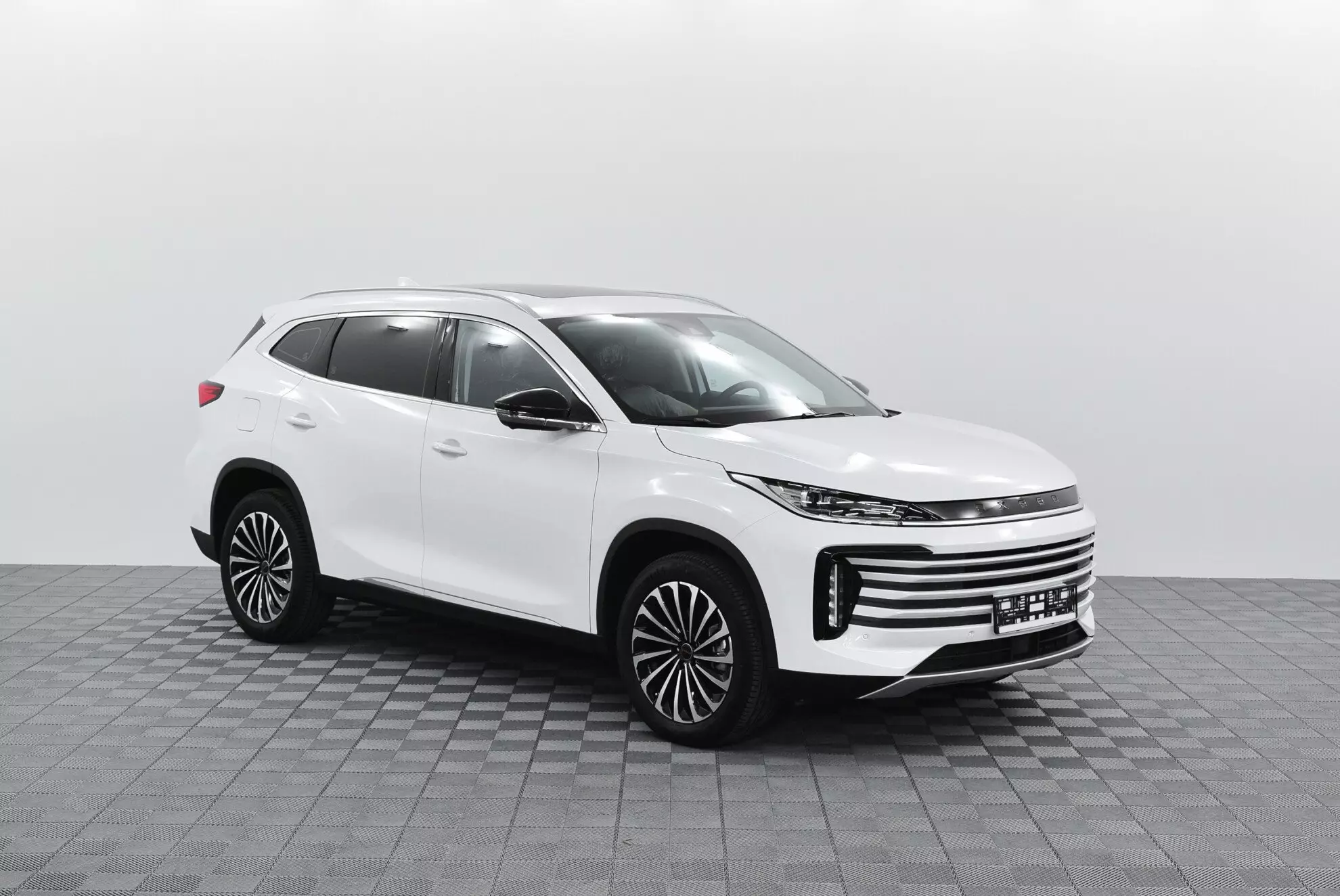 Автосалон: Exeed TXL