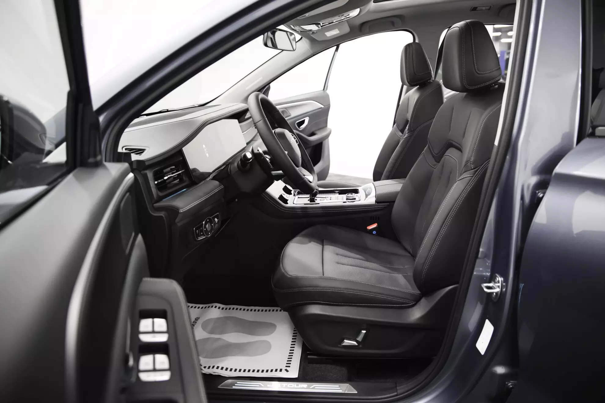 Автосалон: Jetour X90 PLUS