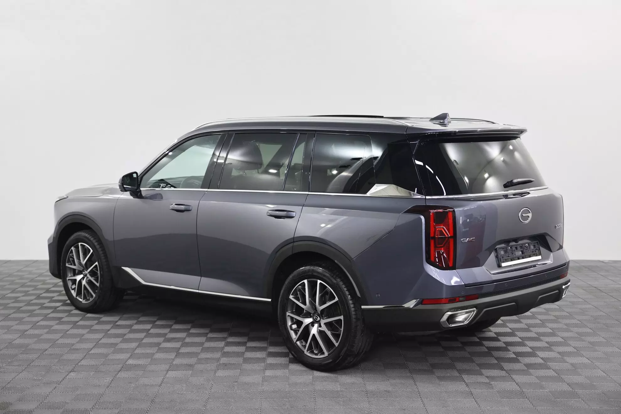 Автосалон: Gac GS8