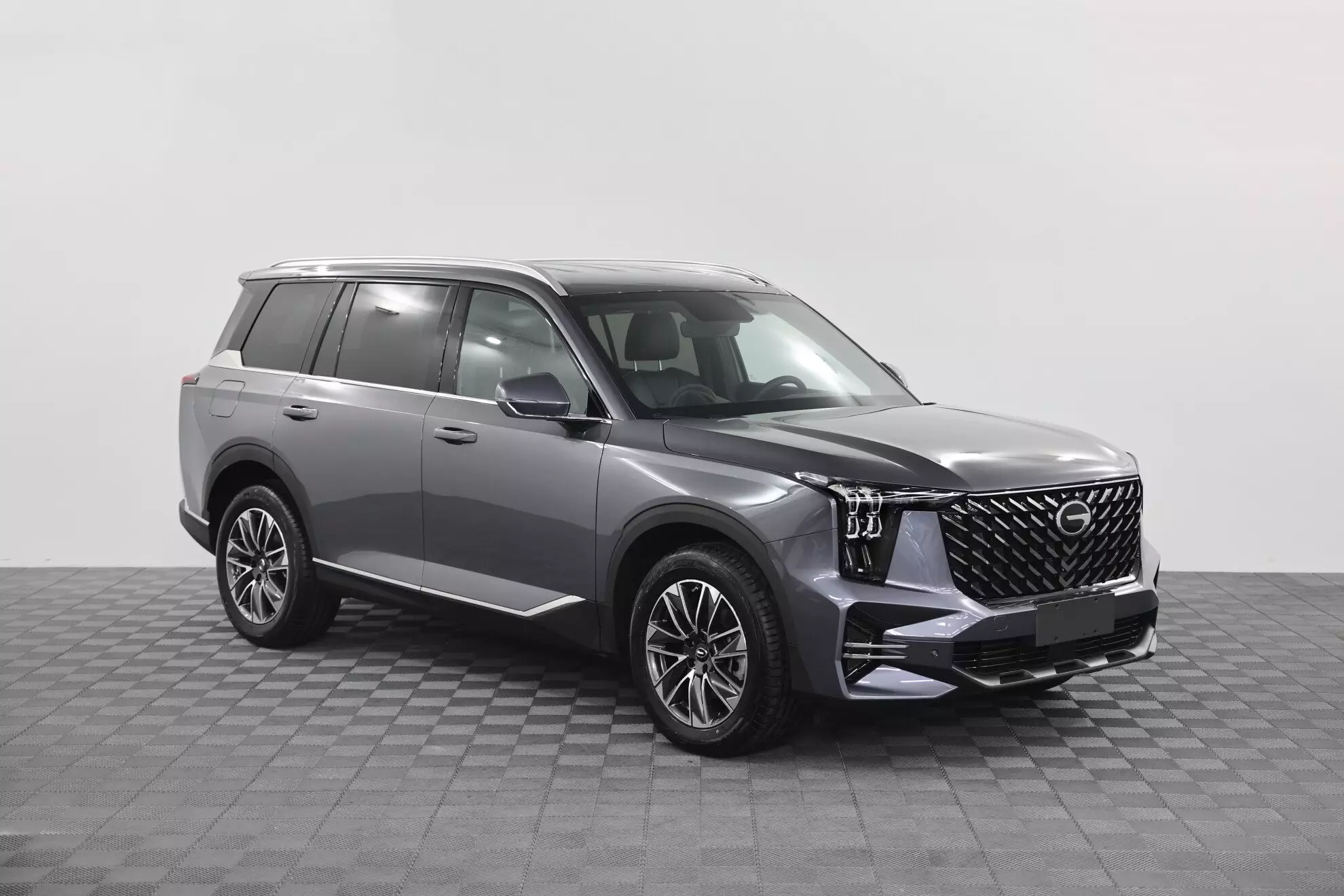 Автосалон: Gac GS8