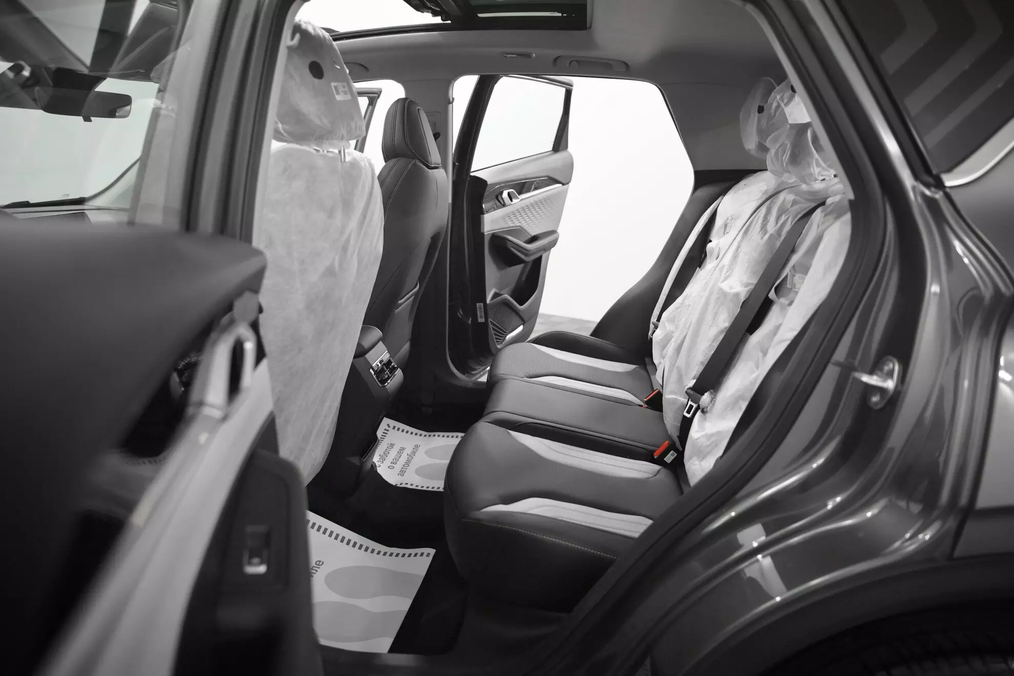 Автосалон: Geely Coolray