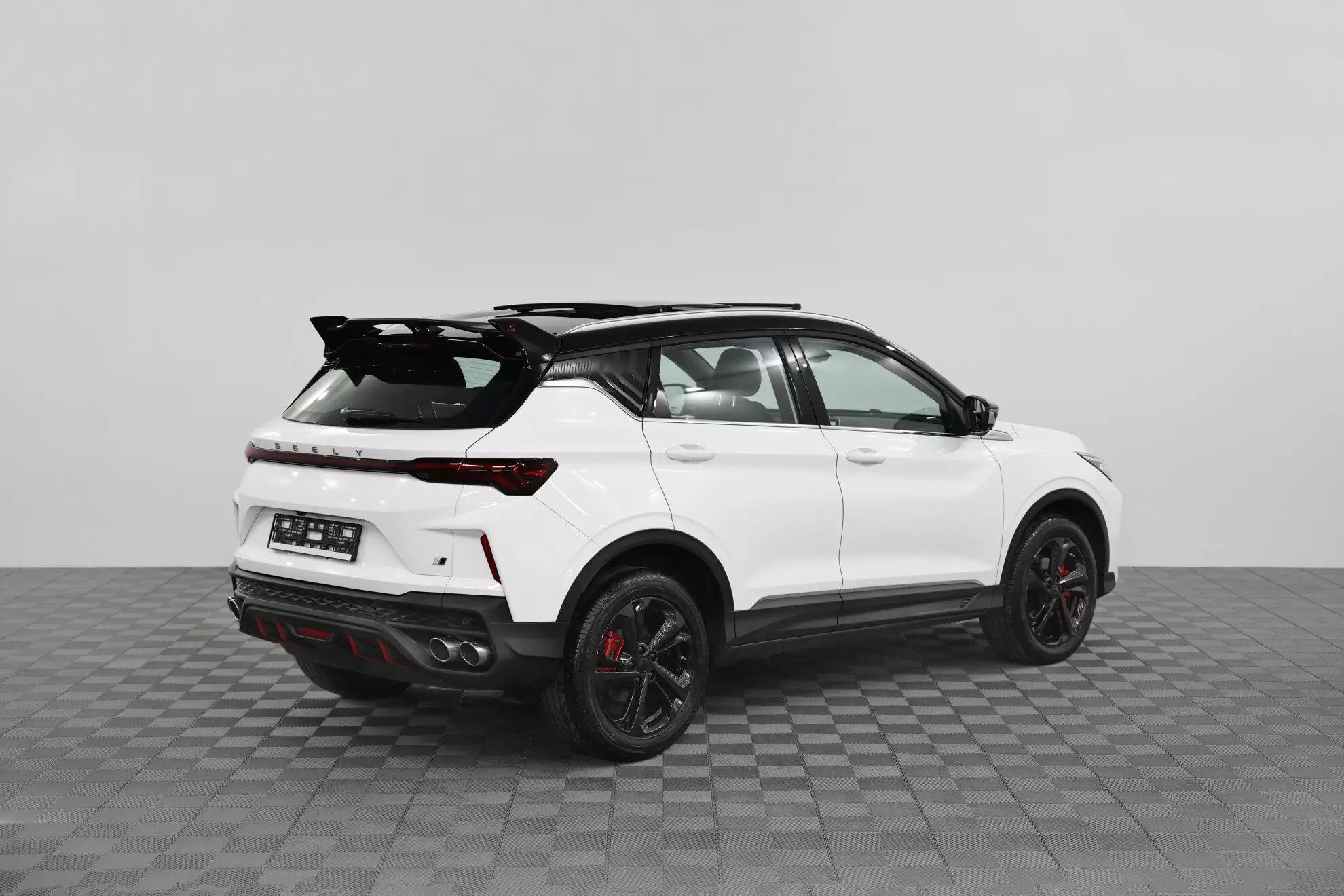 Автосалон: Geely Coolray