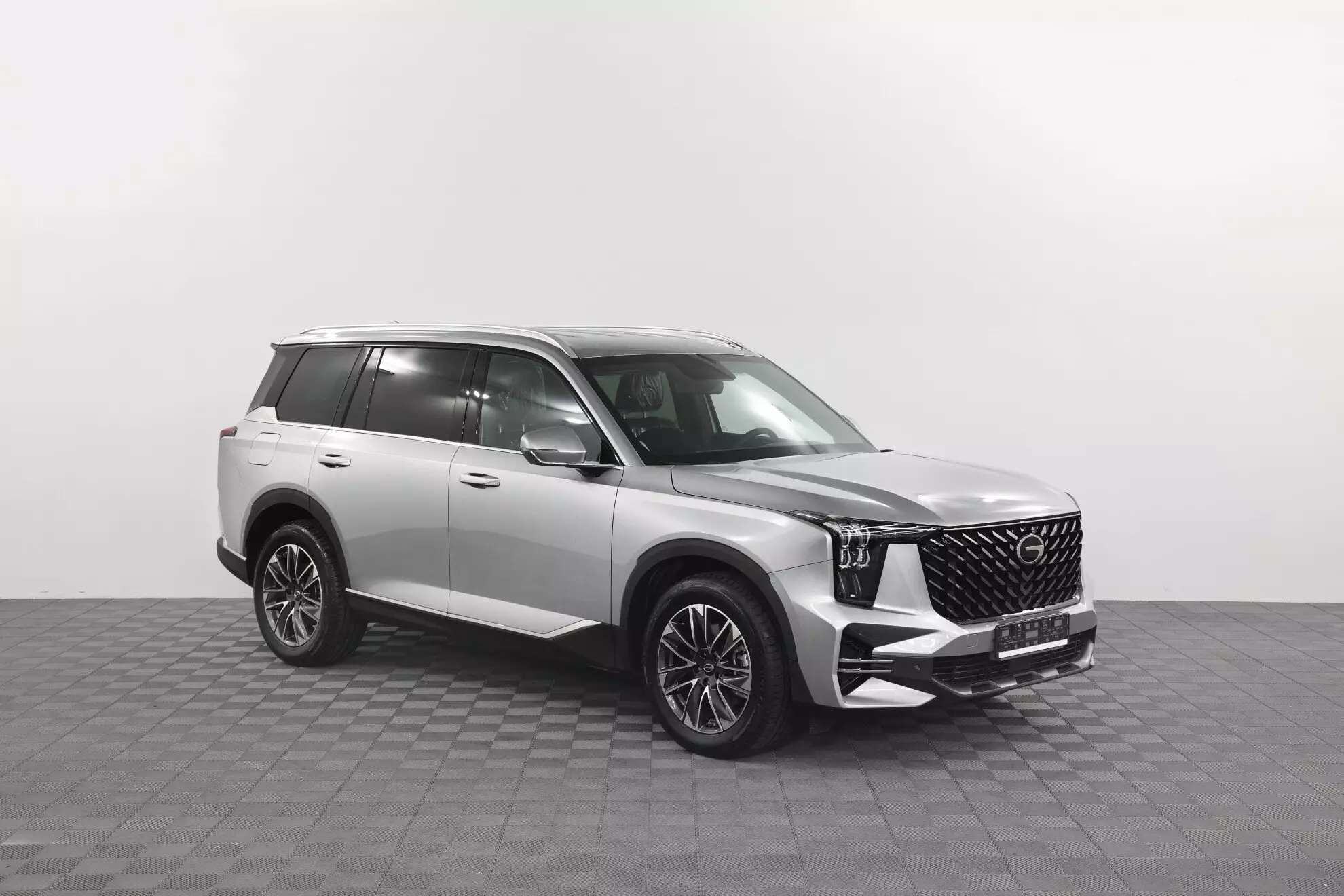Автосалон: Gac GS8