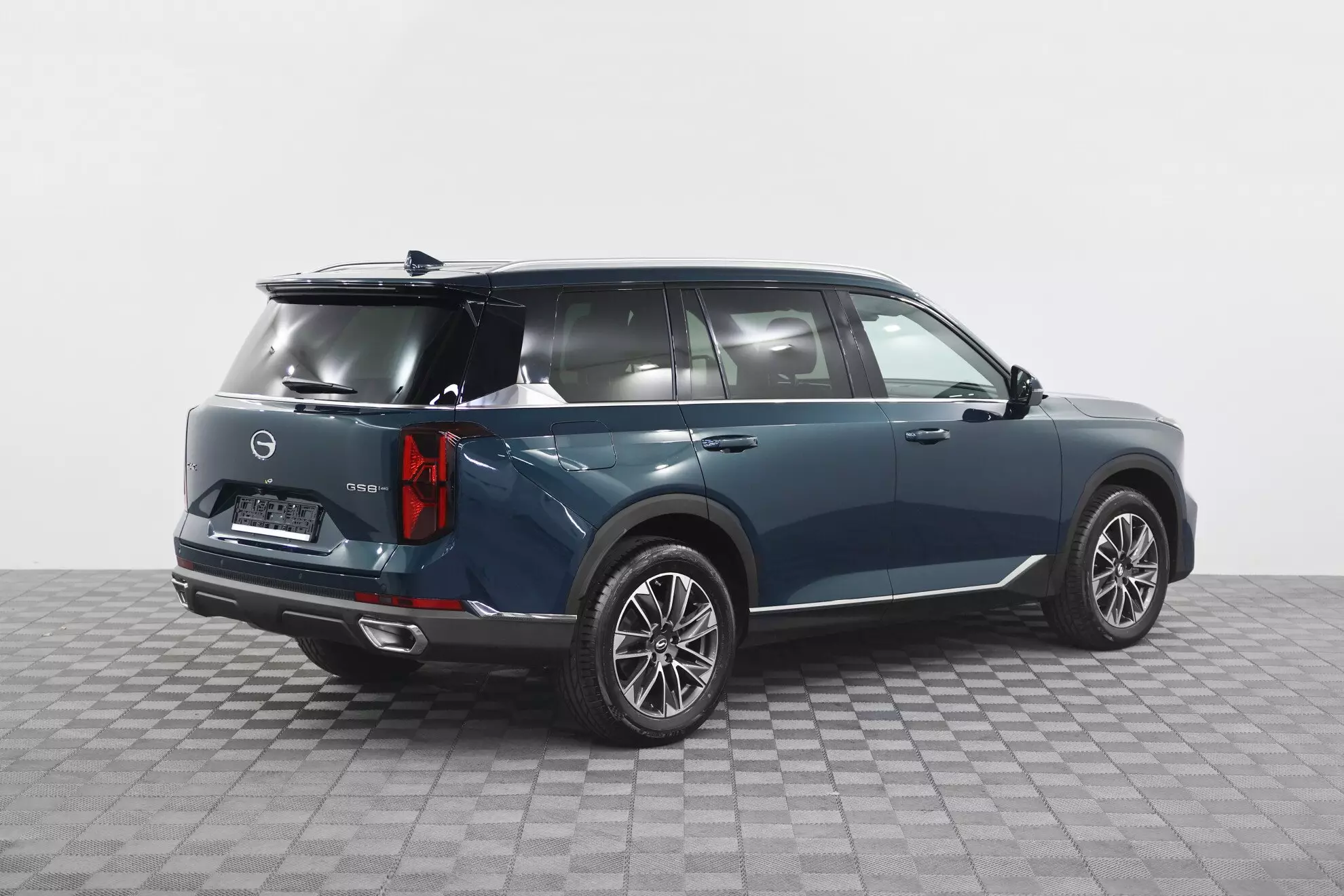 Автосалон: Gac GS8