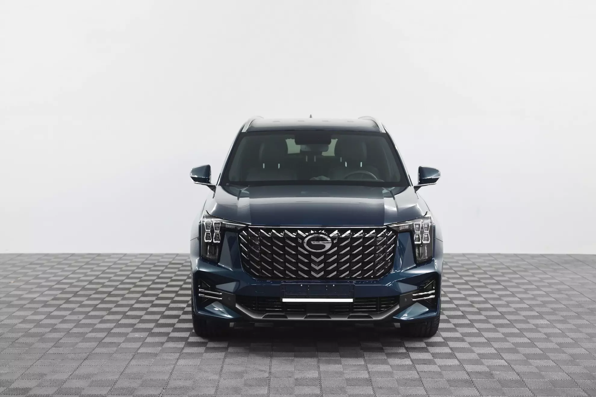 Автосалон: Gac GS8