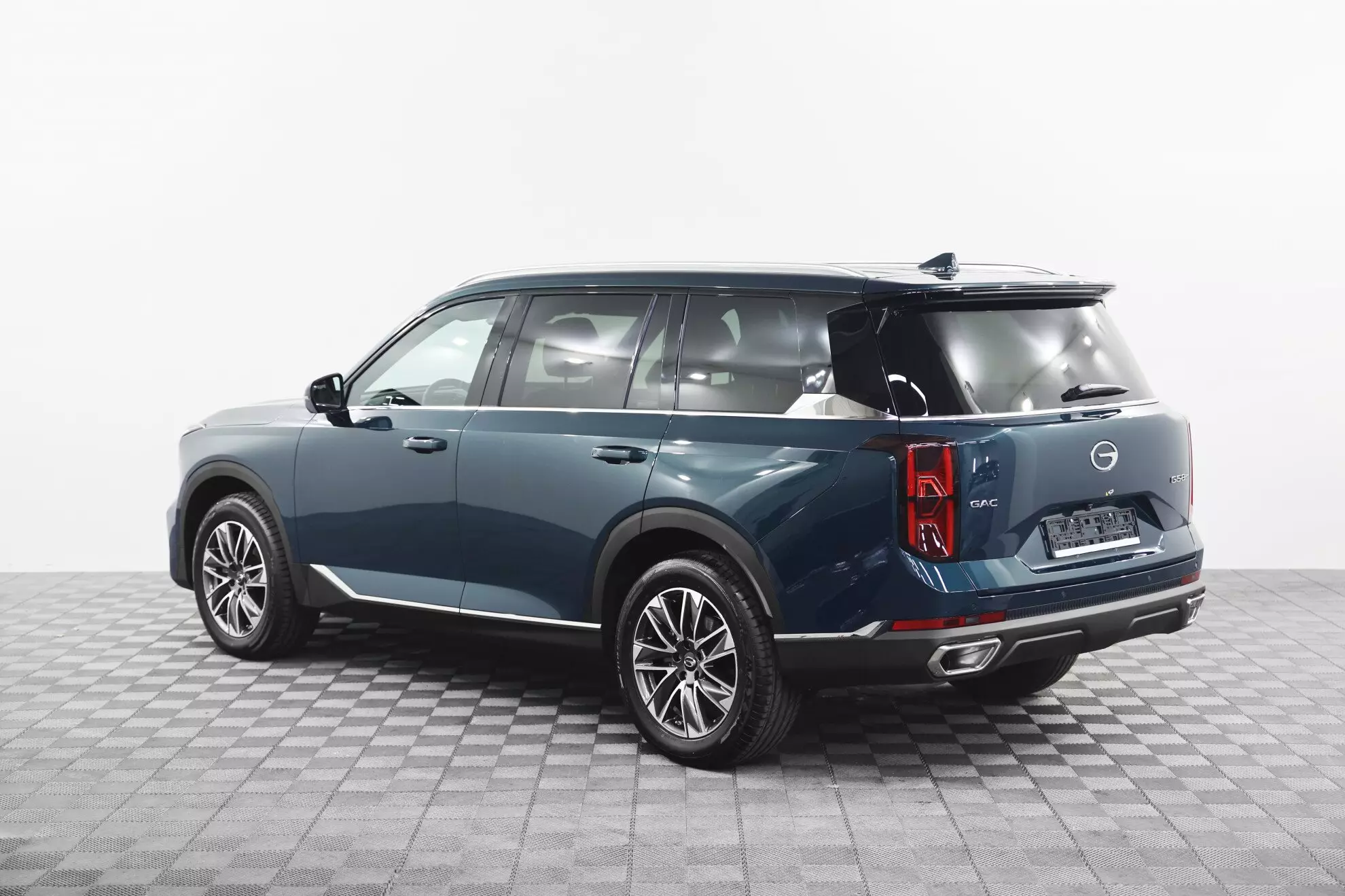 Автосалон: Gac GS8