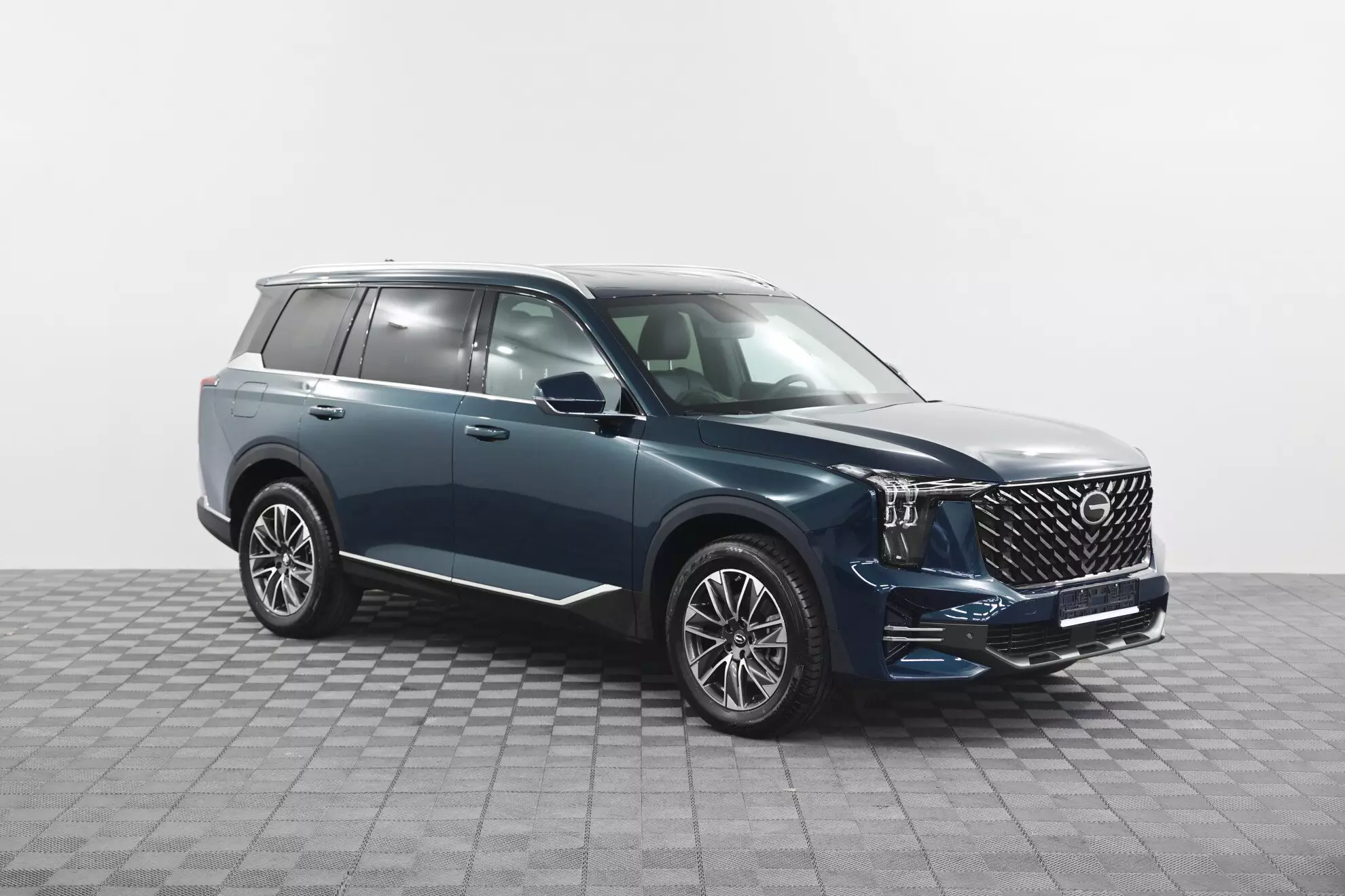 Автосалон: Gac GS8