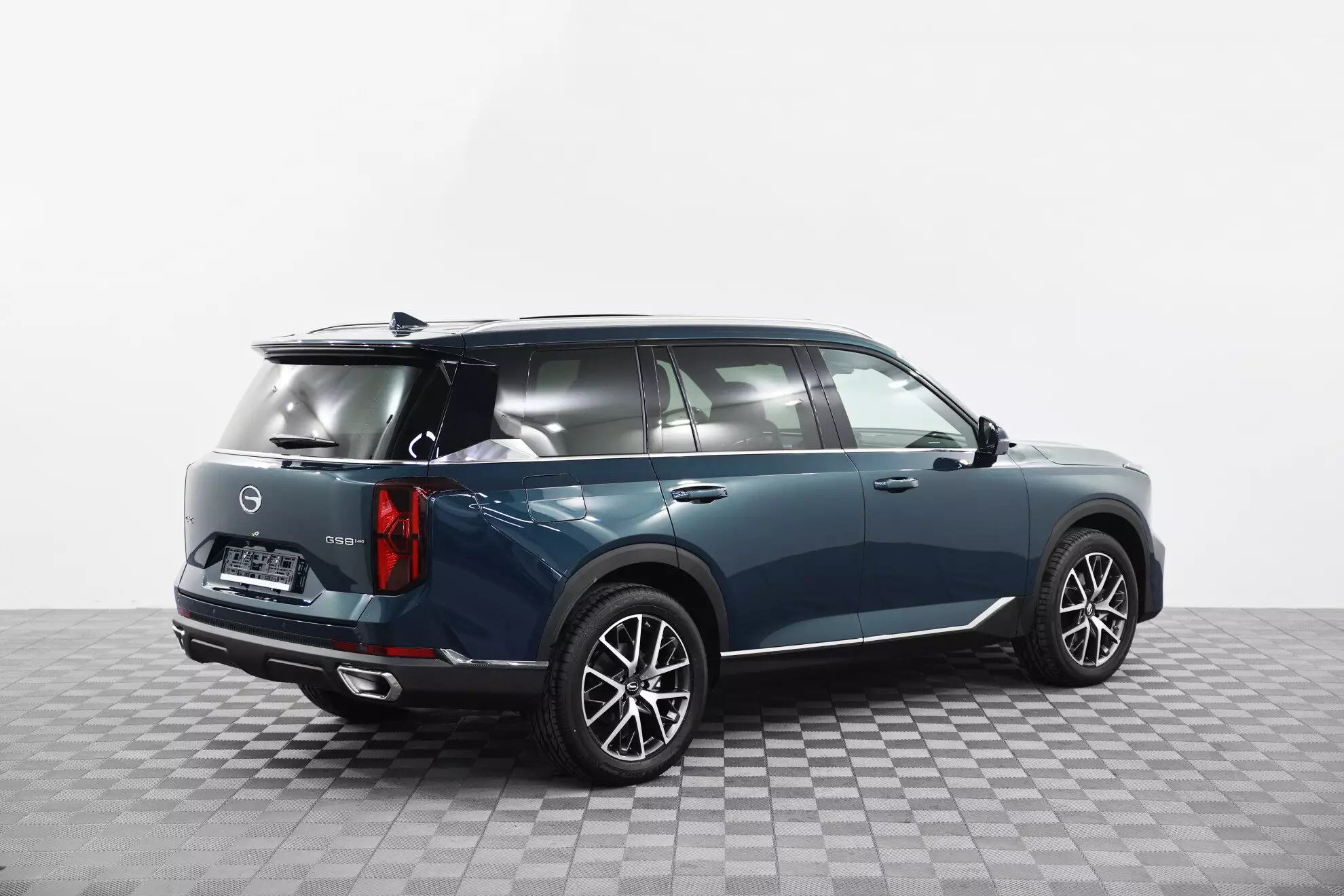 Автосалон: Gac GS8