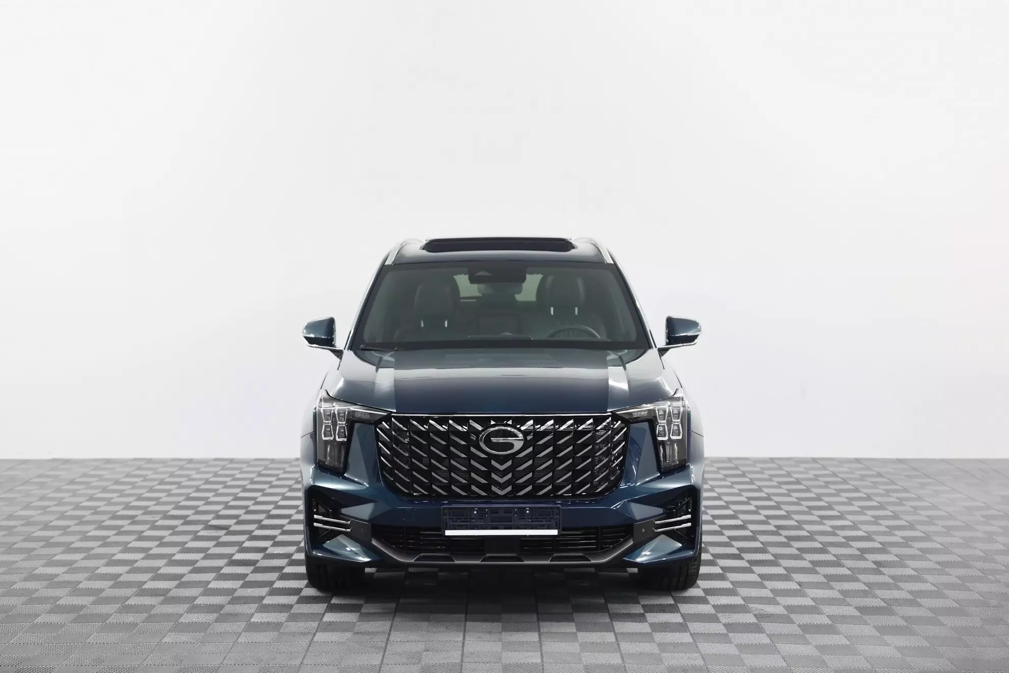 Автосалон: Gac GS8