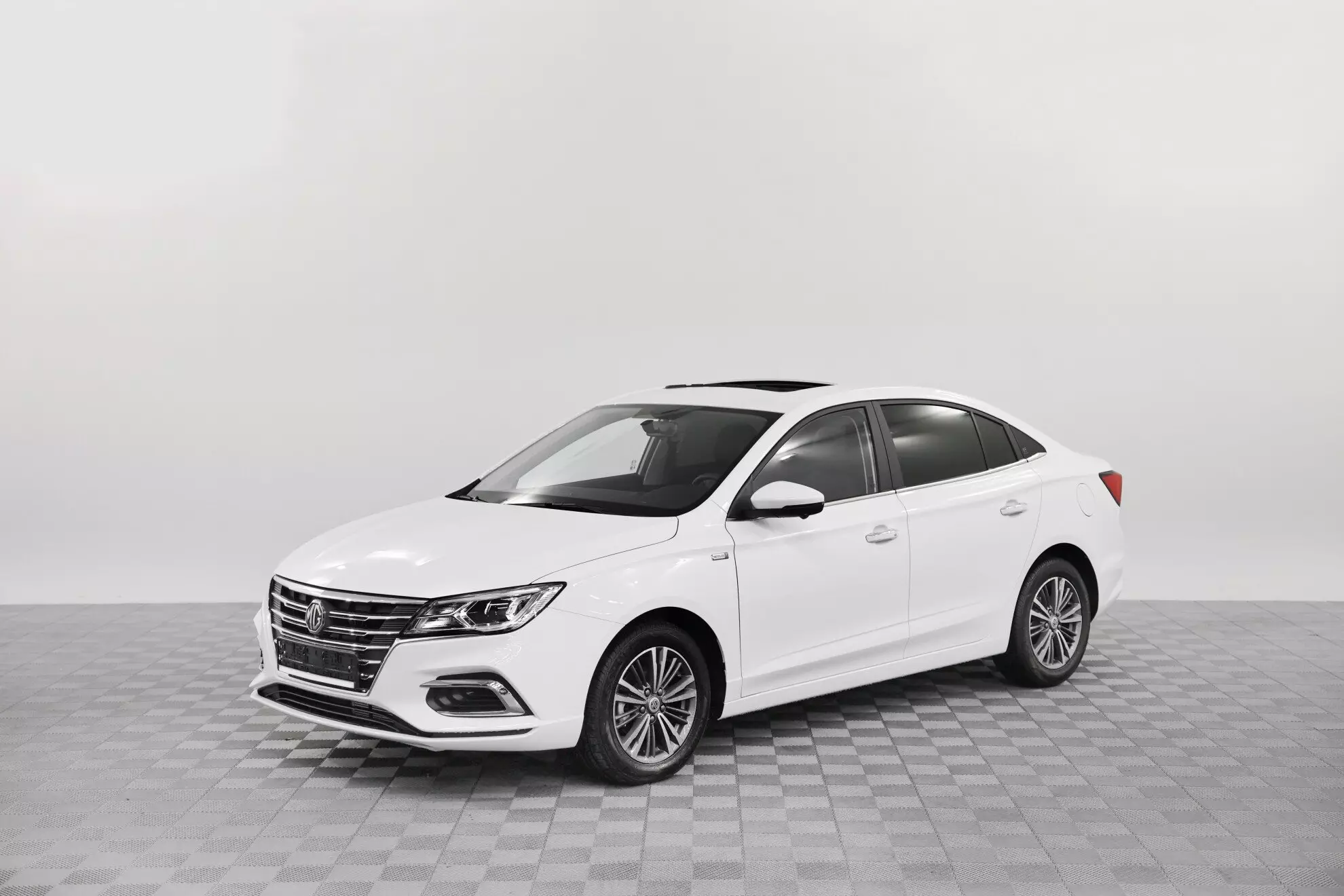 Автосалон: Mg 5