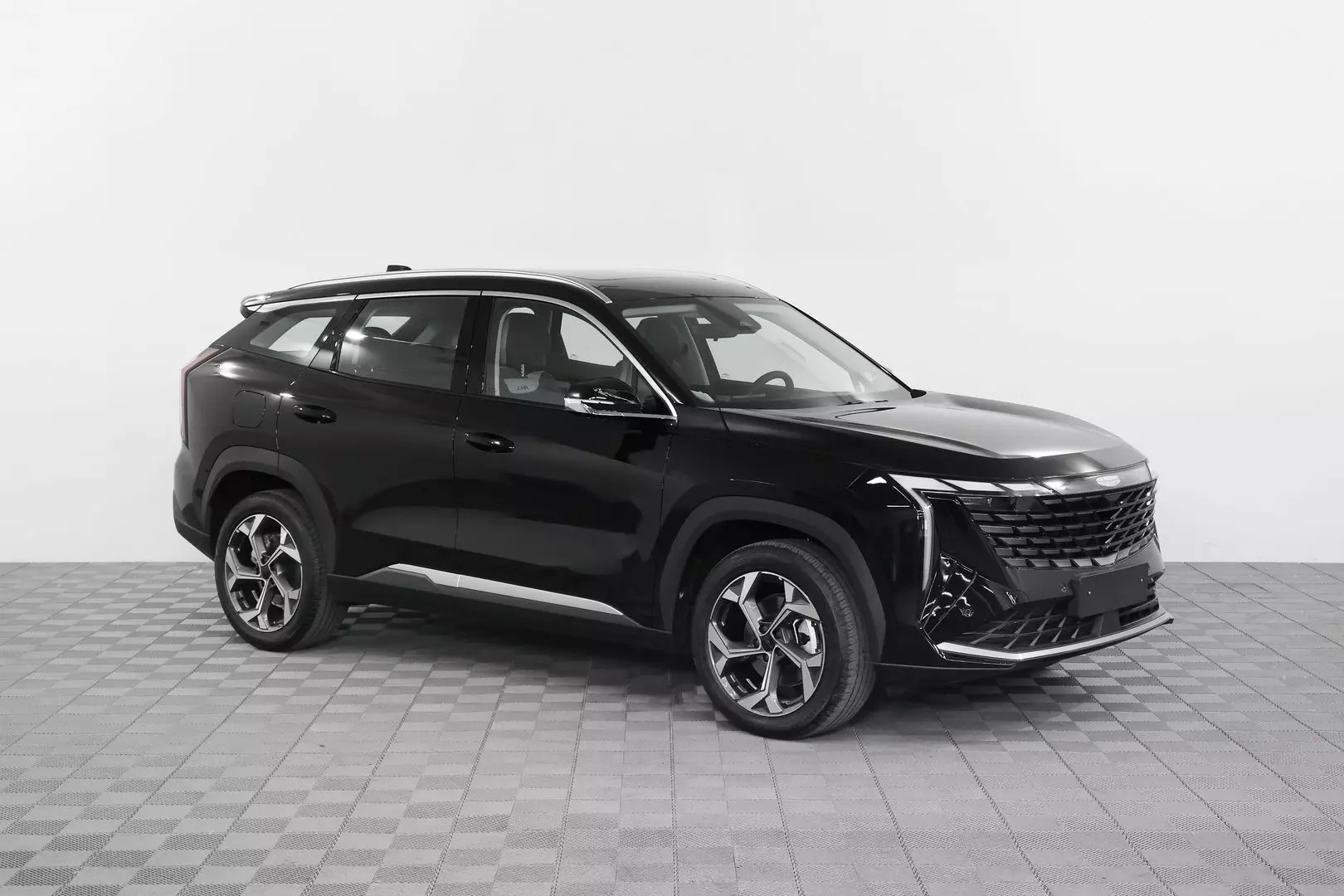 Автосалон: Geely Atlas New