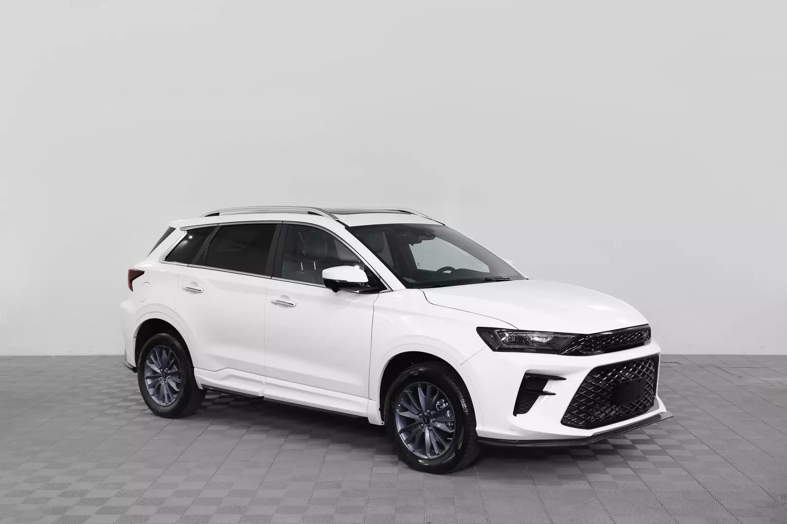 Автосалон: Swm G01F