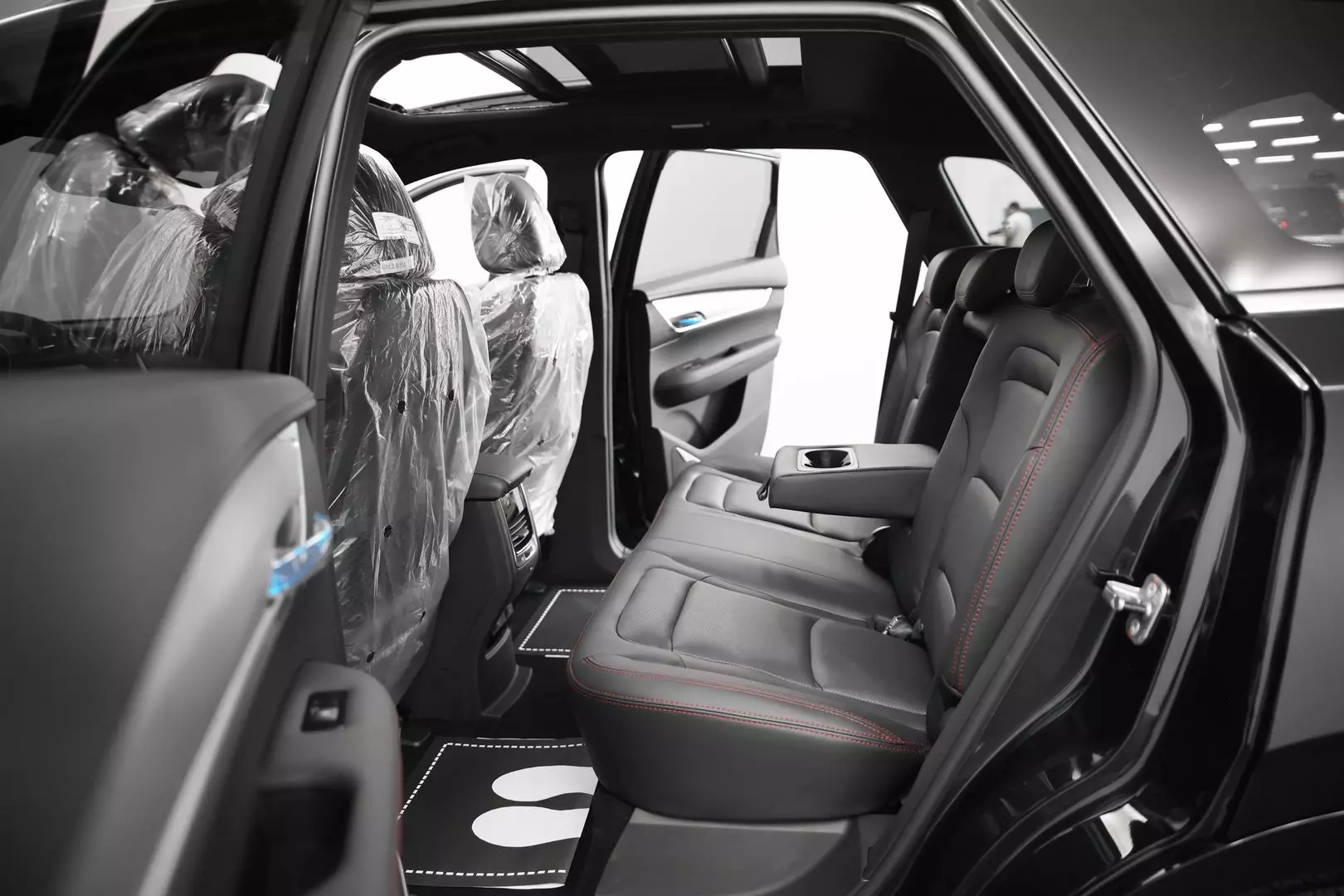 Автосалон: Swm G01F