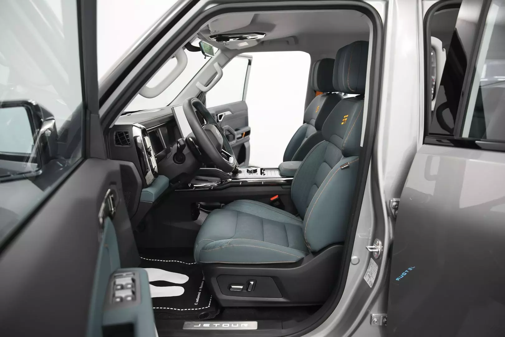Автосалон: Jetour T2
