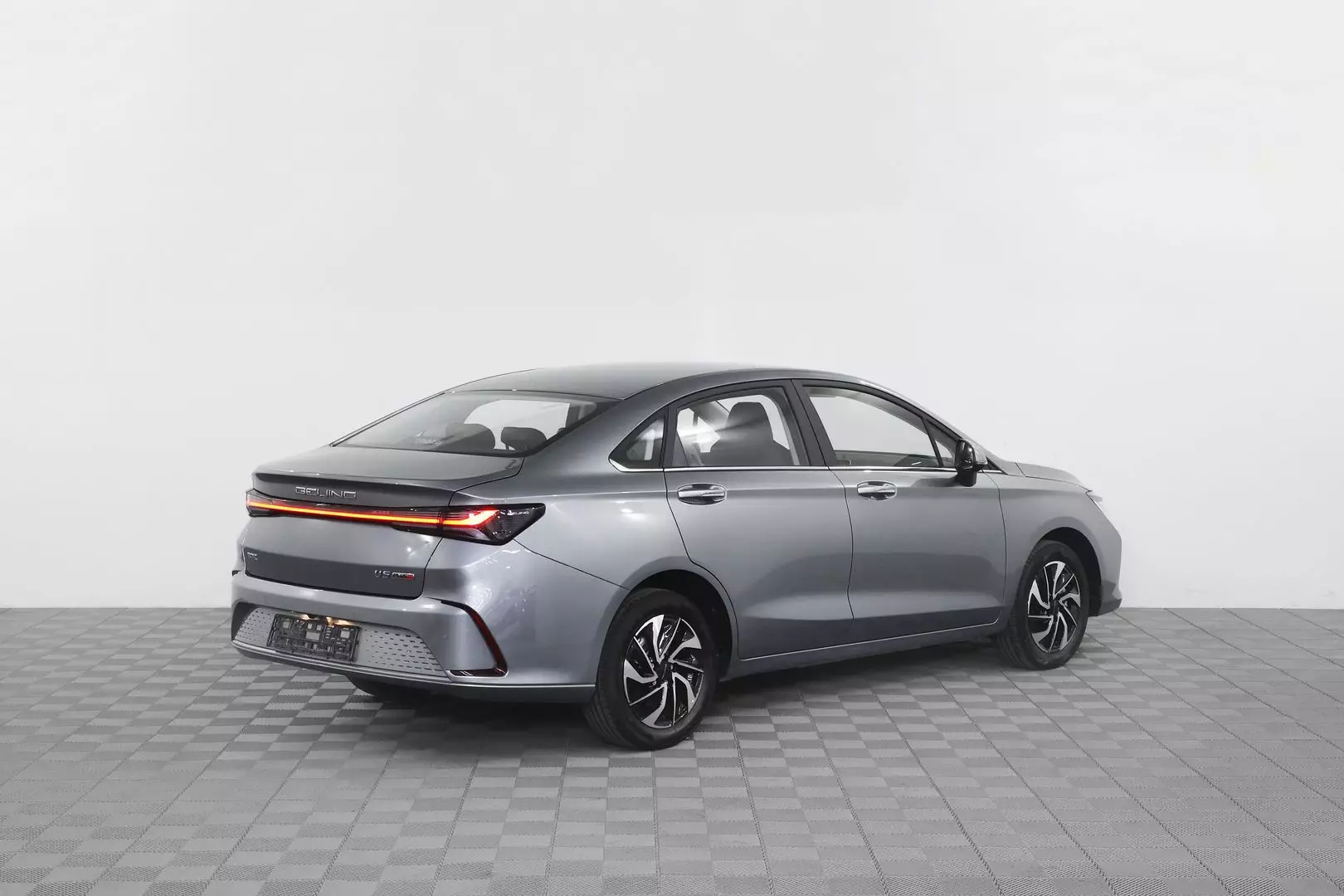 Автосалон: Baic U5 PLUS