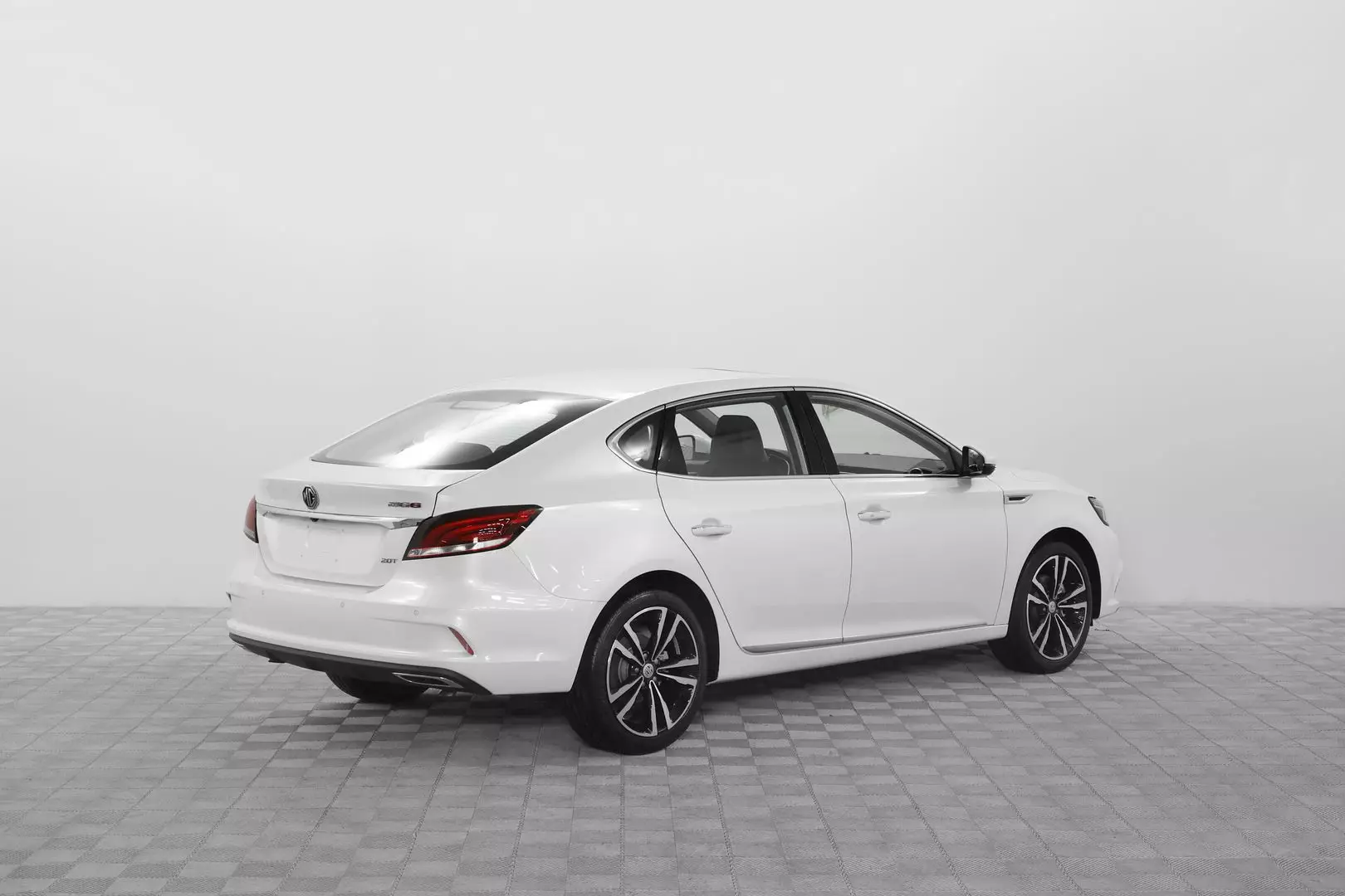 Автосалон: Mg 6