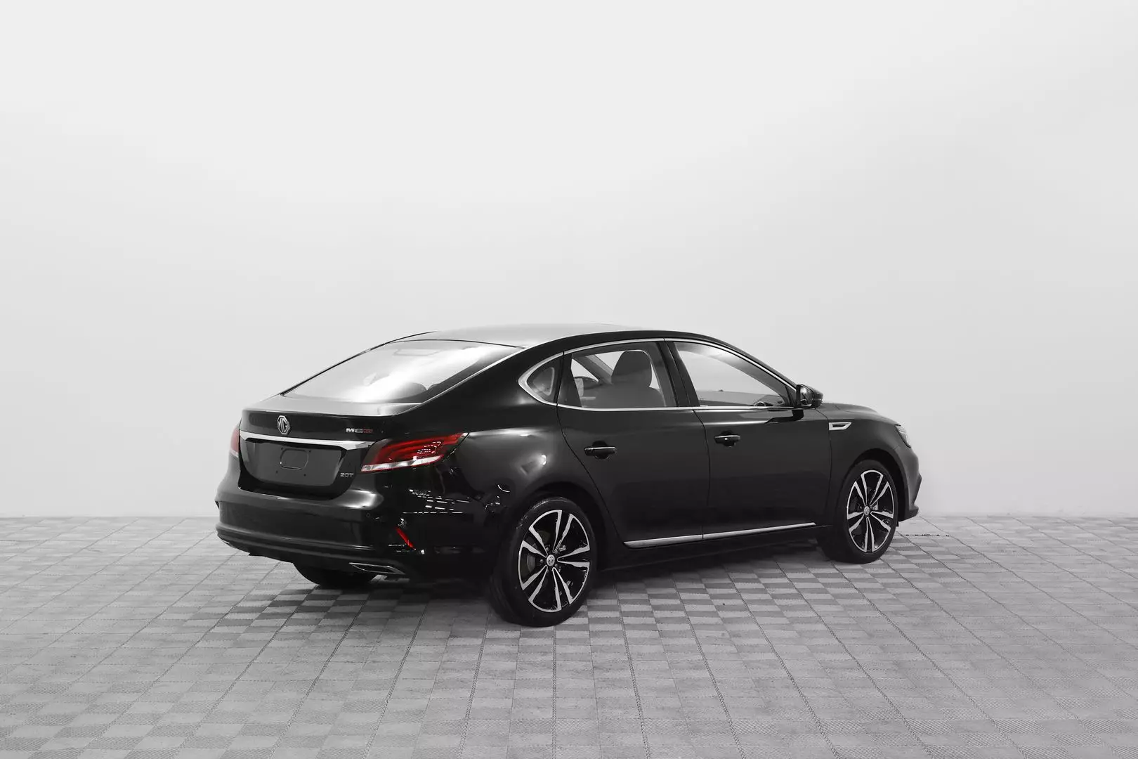 Автосалон: Mg 6