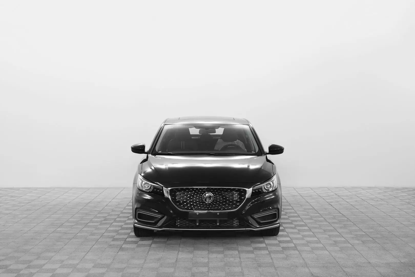 Автосалон: Mg 6