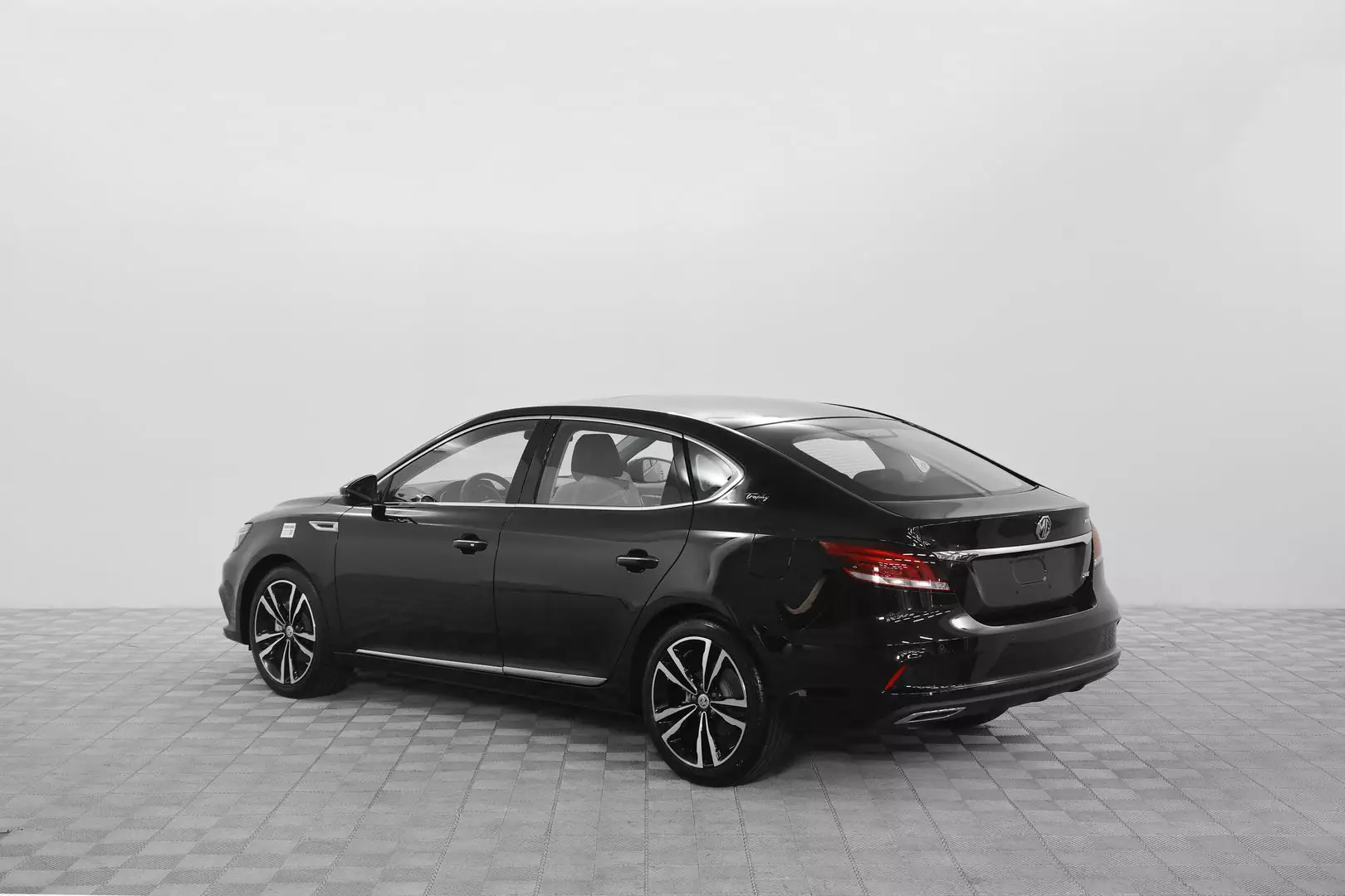 Автосалон: Mg 6