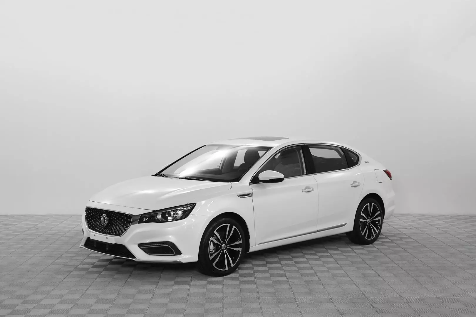 Автосалон: Mg 6