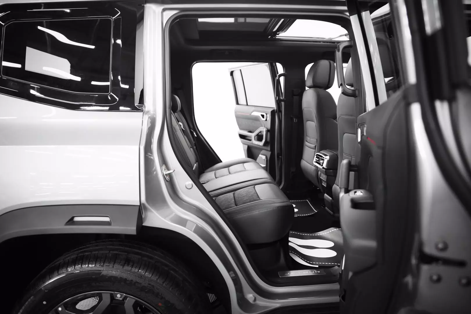Автосалон: Jetour T2