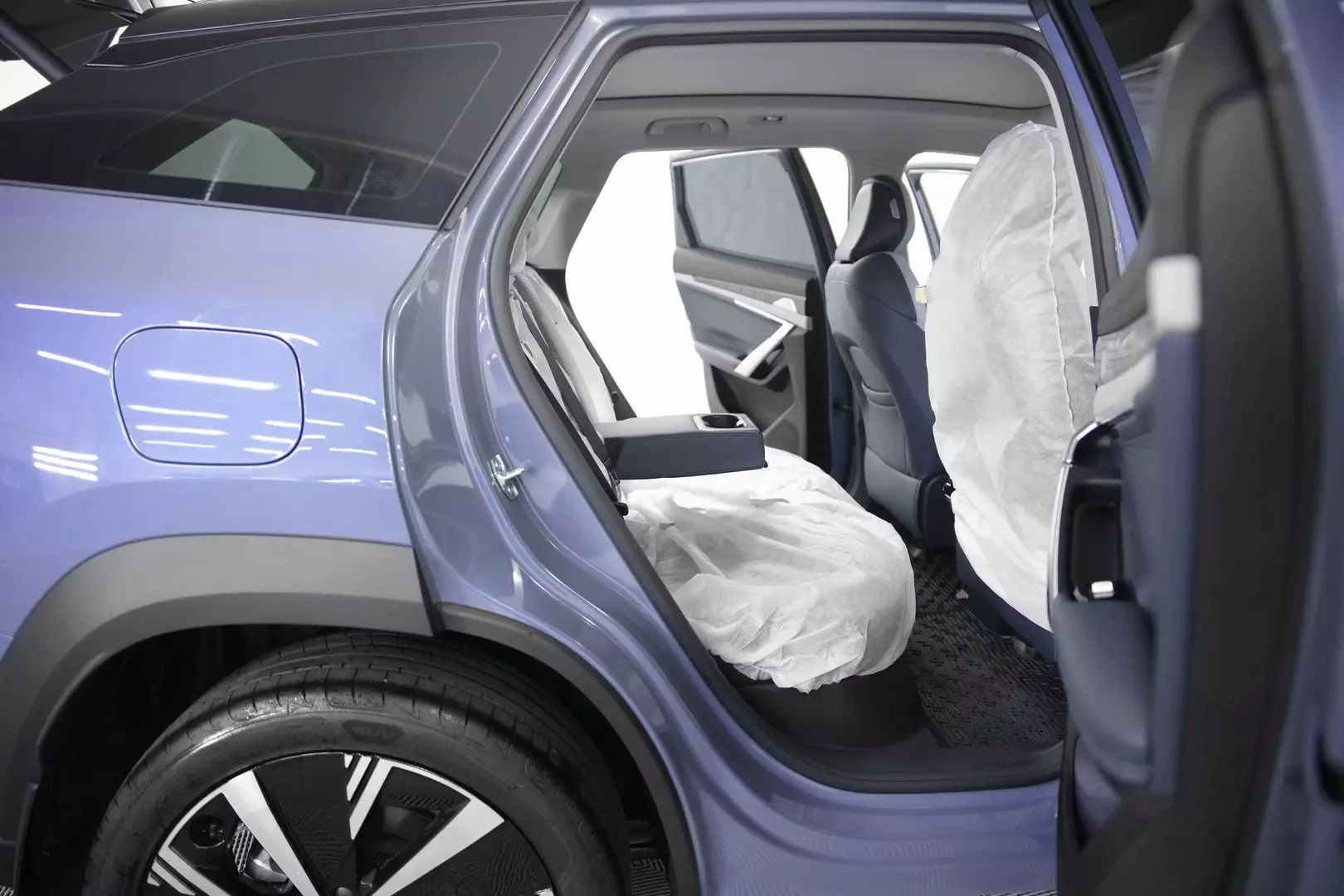 Автосалон: Geely Atlas New