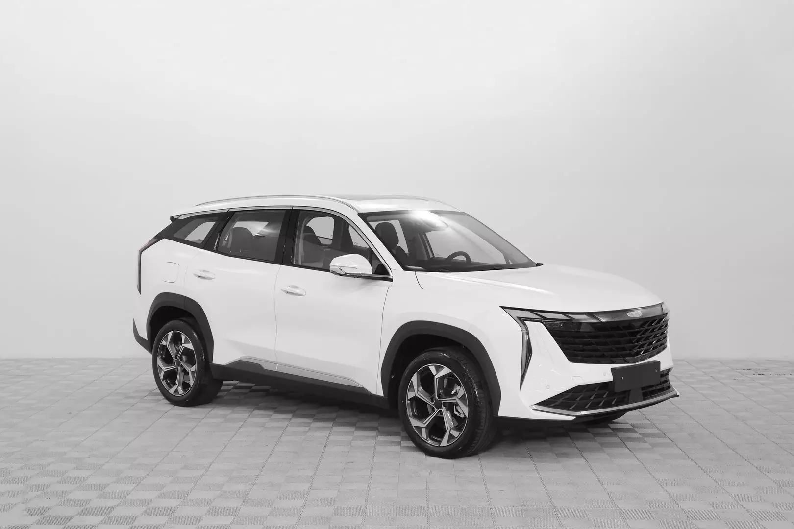 Автосалон: Geely Atlas New