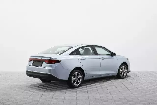 Автосалон: Livan S6 Pro
