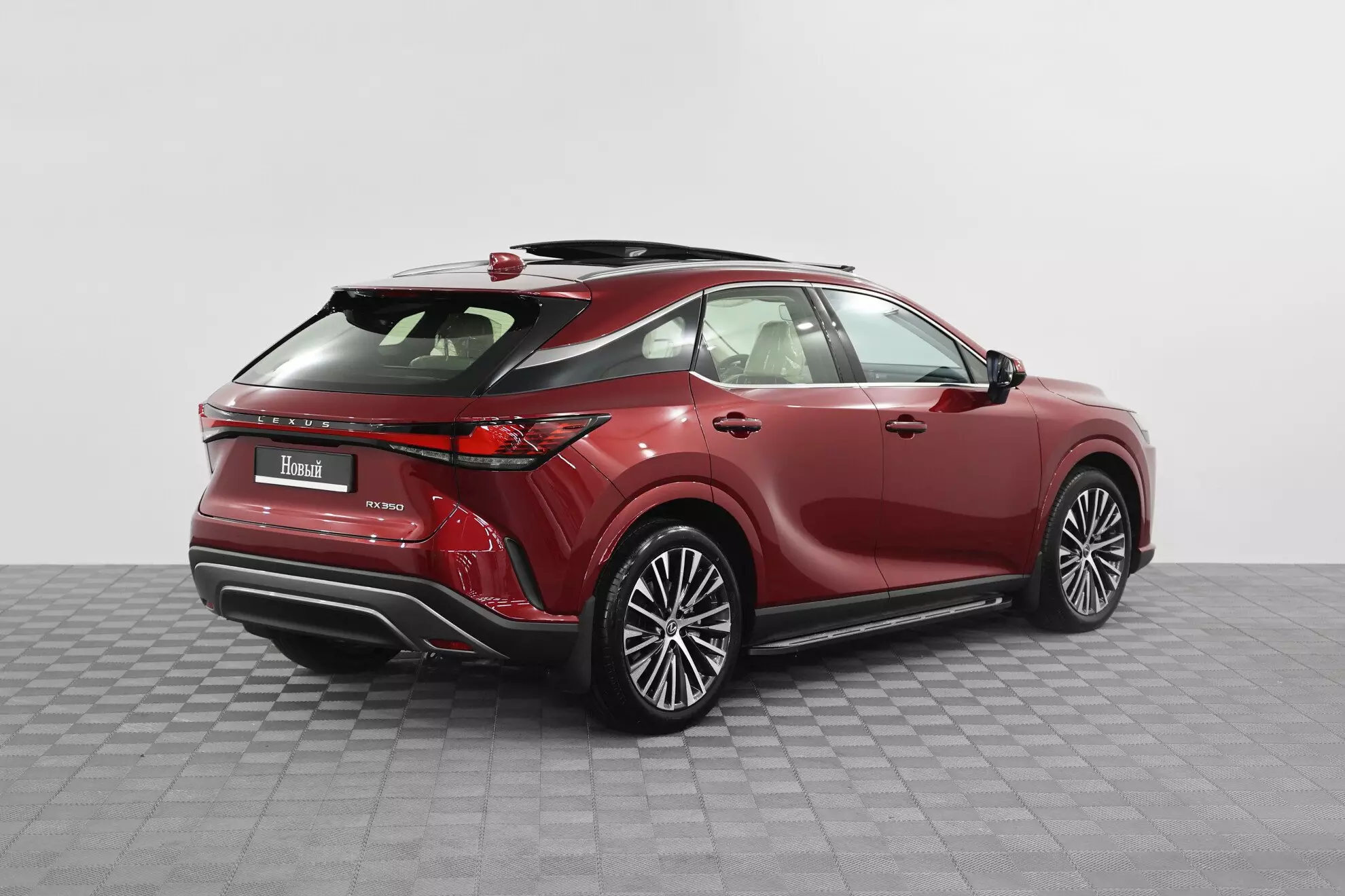 Автосалон: Lexus RX