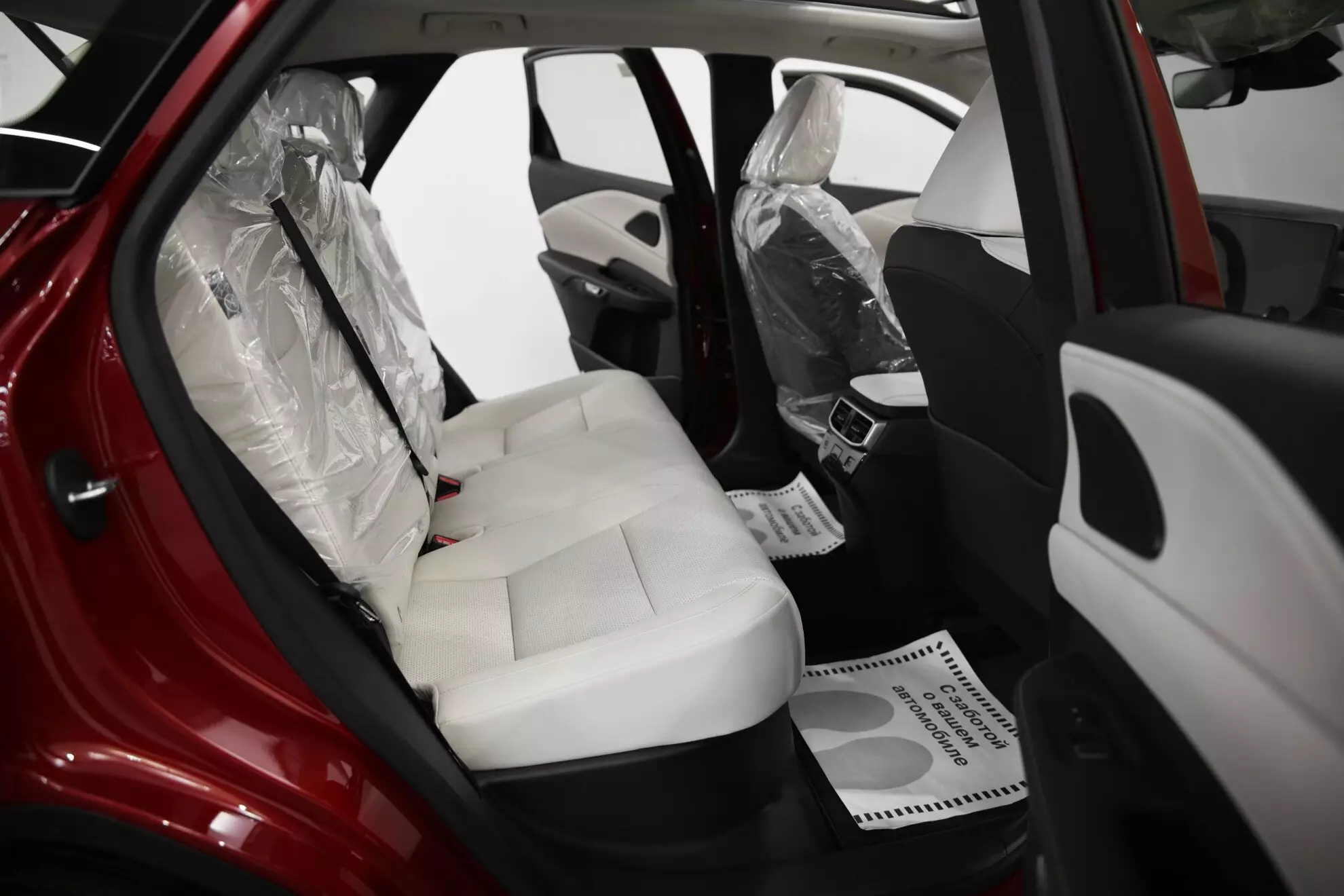 Автосалон: Lexus RX