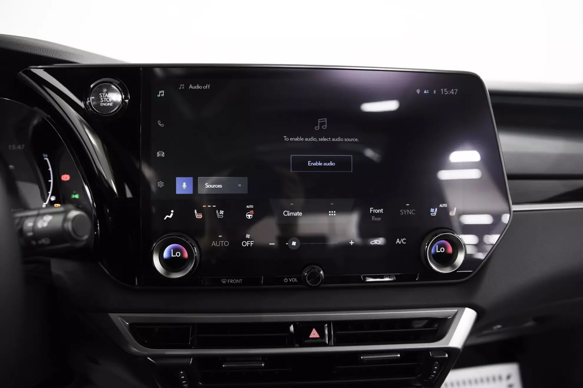 Автосалон: Lexus RX