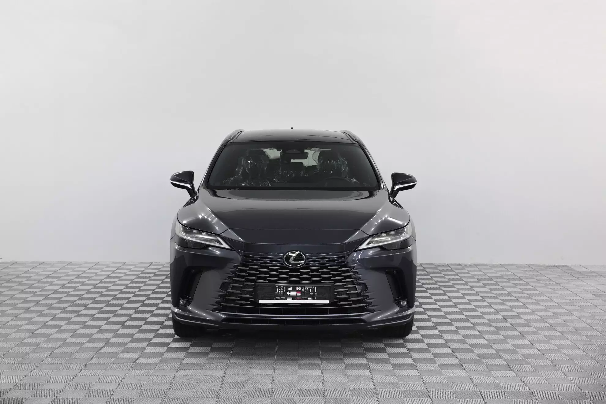 Автосалон: Lexus RX