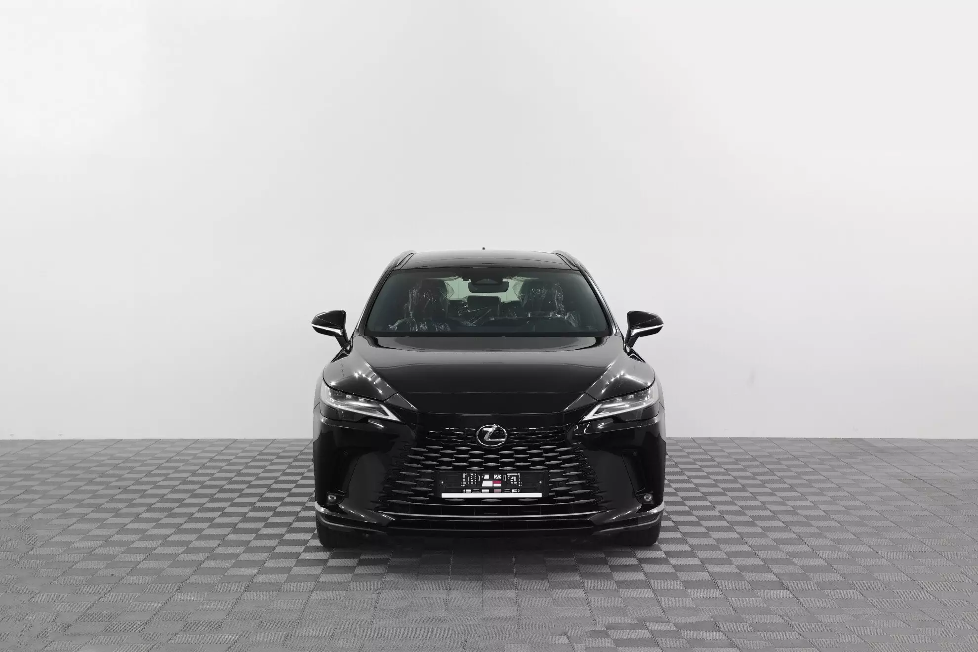 Автосалон: Lexus RX