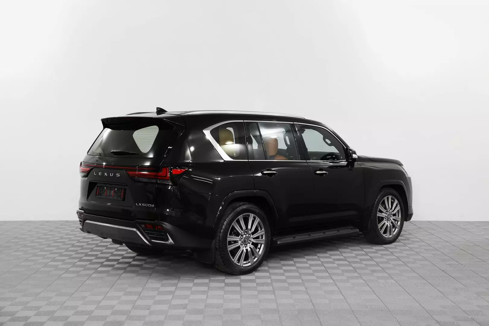 Автосалон: Lexus LX