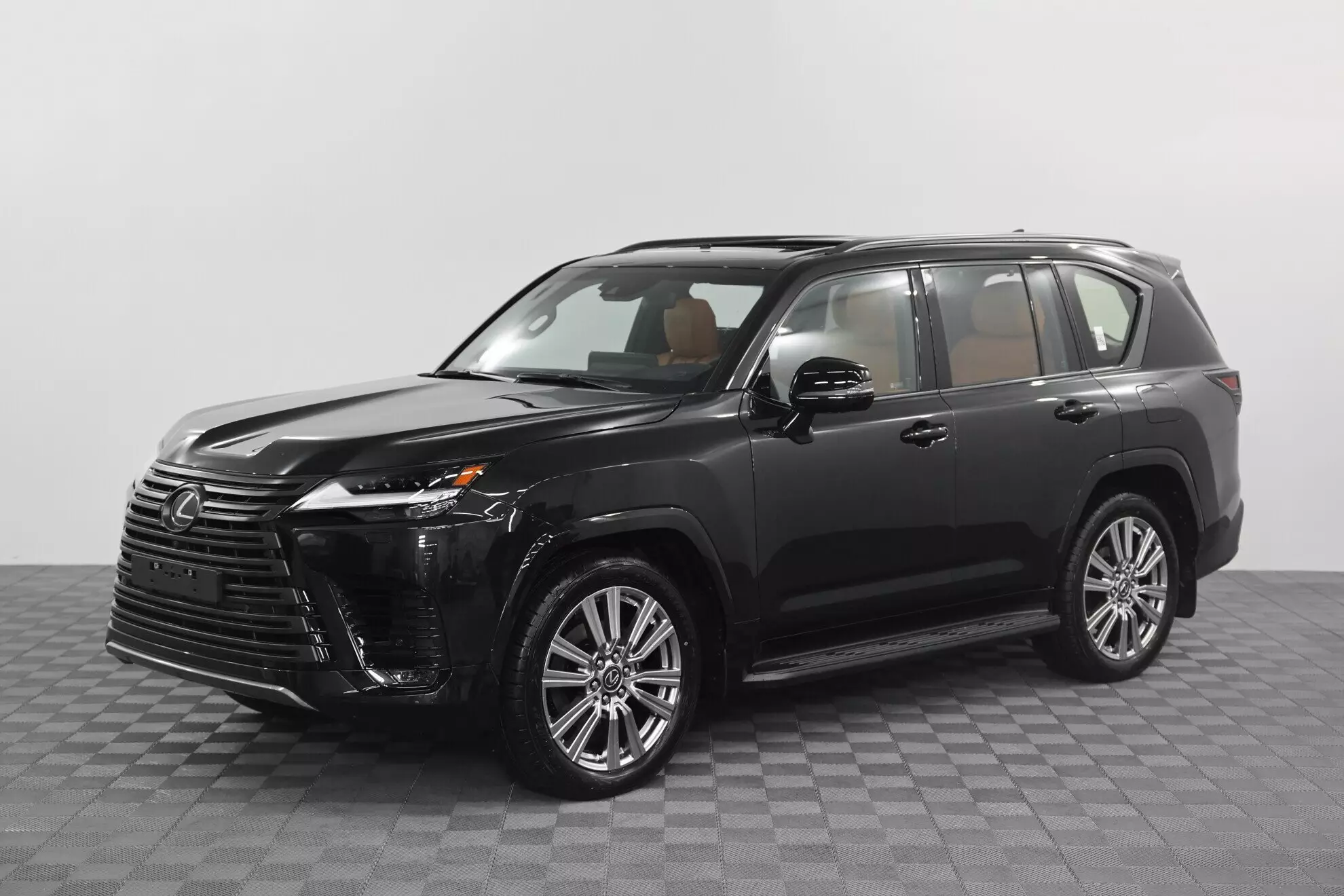 Автосалон: Lexus LX