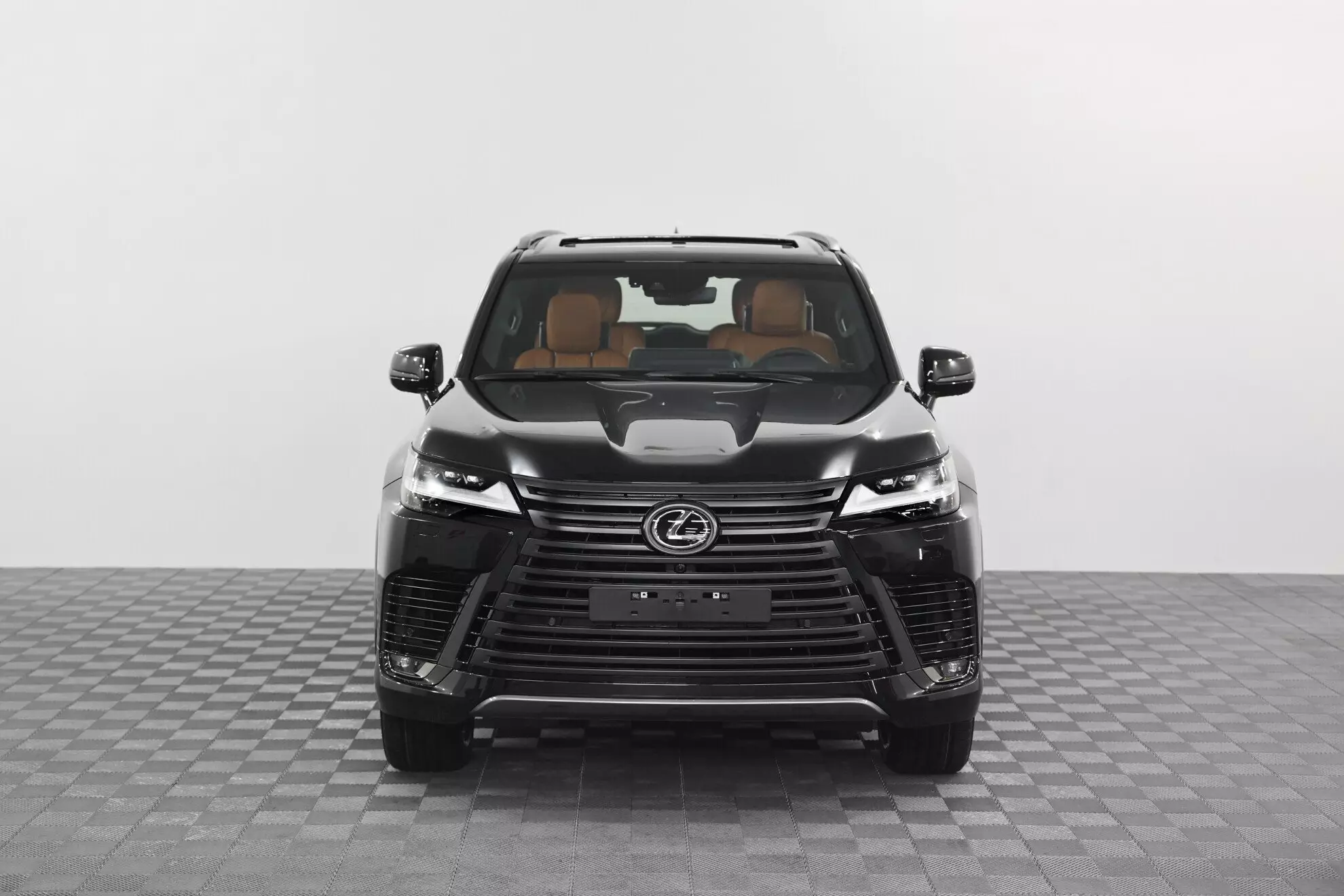 Автосалон: Lexus LX