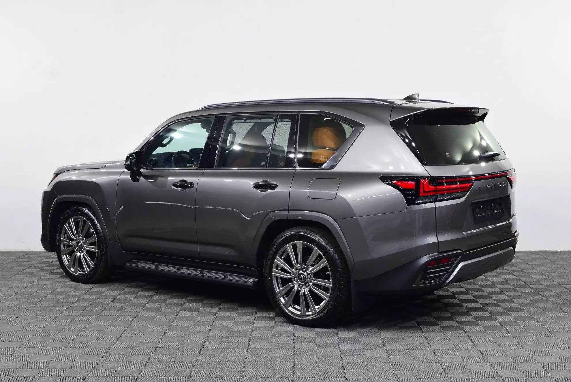 Автосалон: Lexus LX