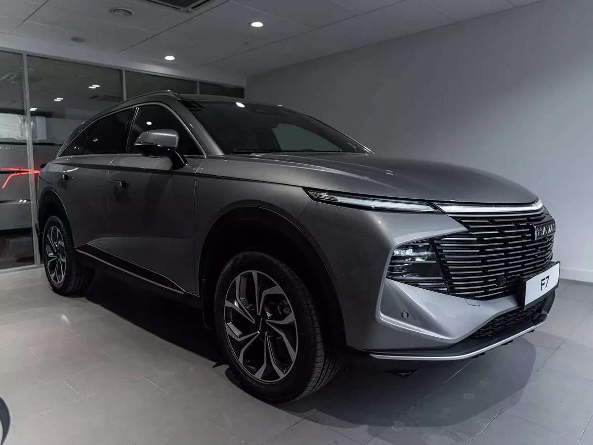 Автосалон: Haval New F7