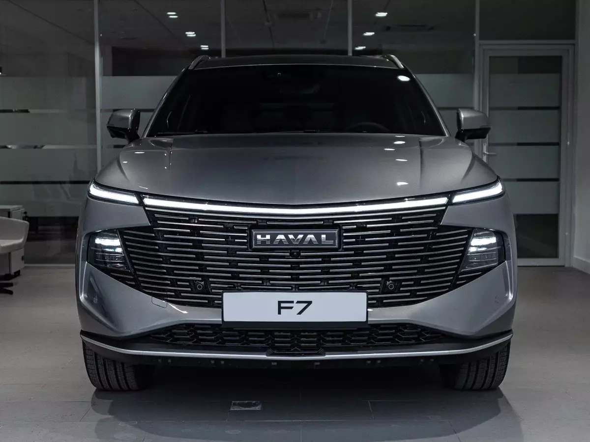 Автосалон: Haval New F7